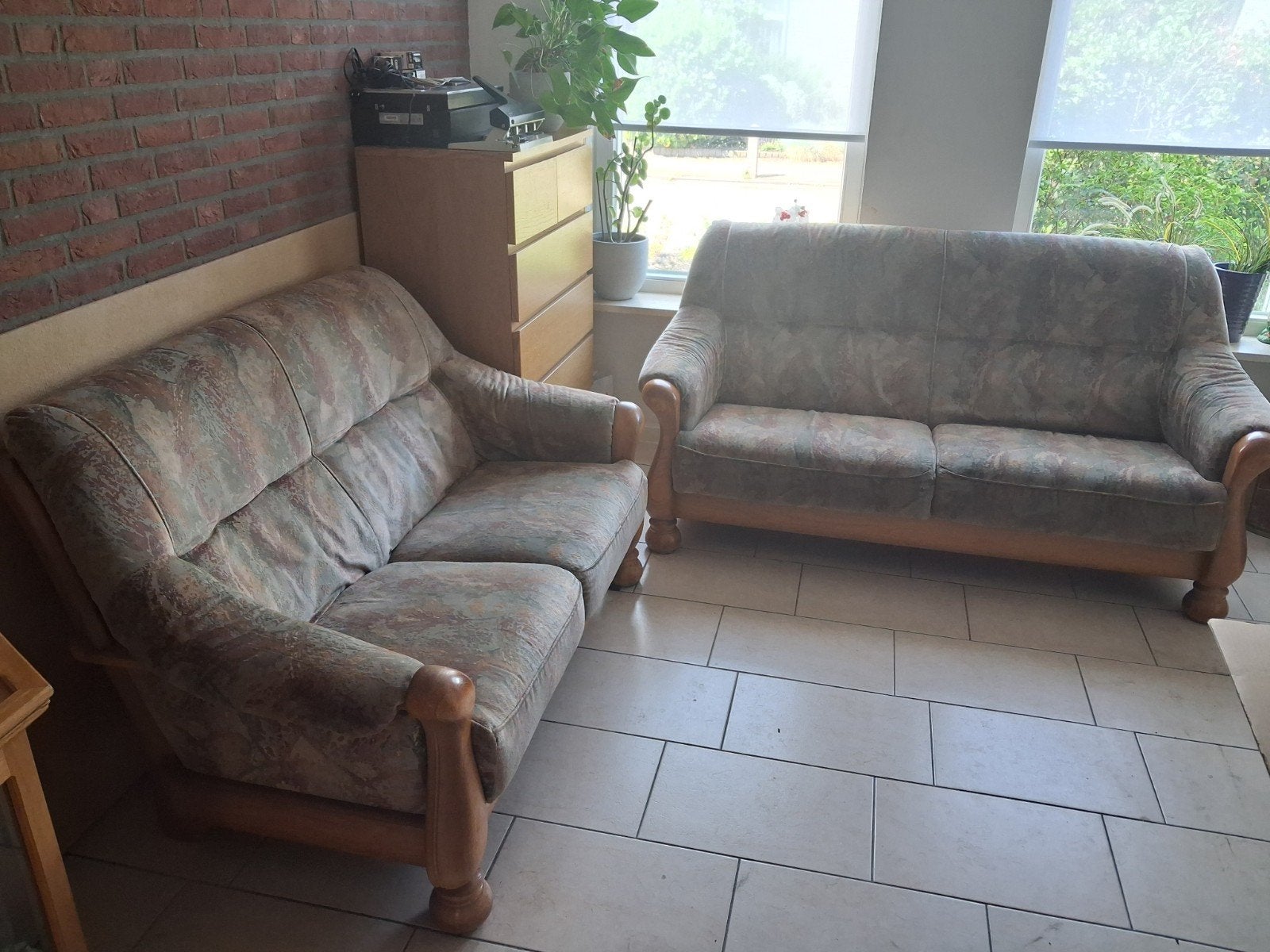 Gratis; 1 of 2 banken, Ophalen, Gebruikt, Stof, Klassiek