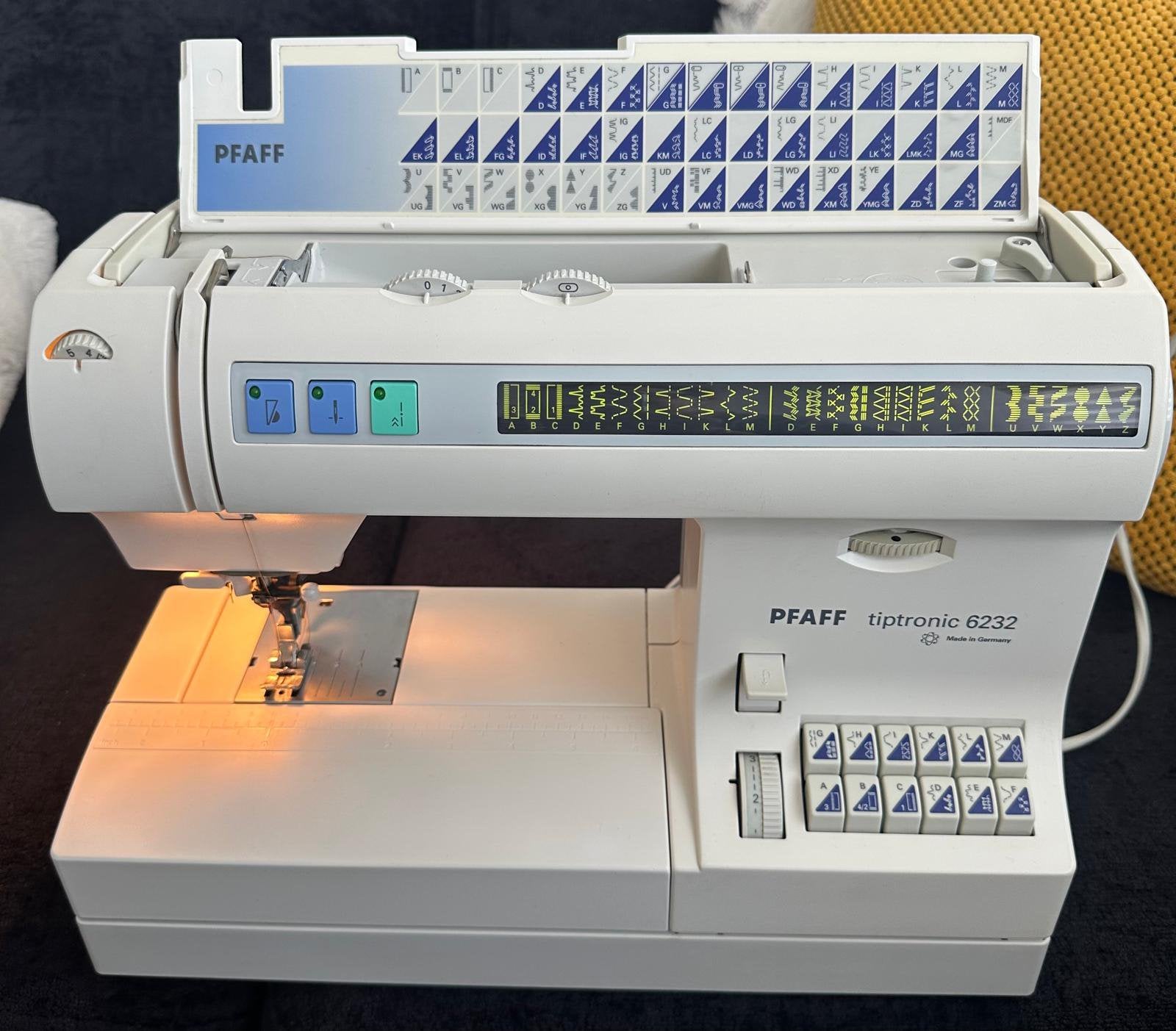 Naaimachine Pfaff tiptronic 6232, Hobby en Vrije tijd, Naaimachines en Toebehoren, Ophalen, Zo goed als nieuw, Naaimachine, Pfaff