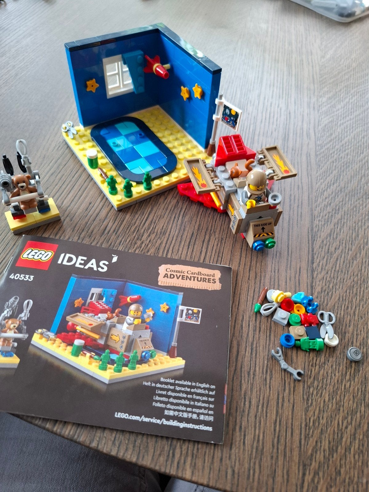 LEGO Ideas 40533 Cosmic Cardboard Adventures, Compleet, Lego, Ophalen of Verzenden, Complete set
