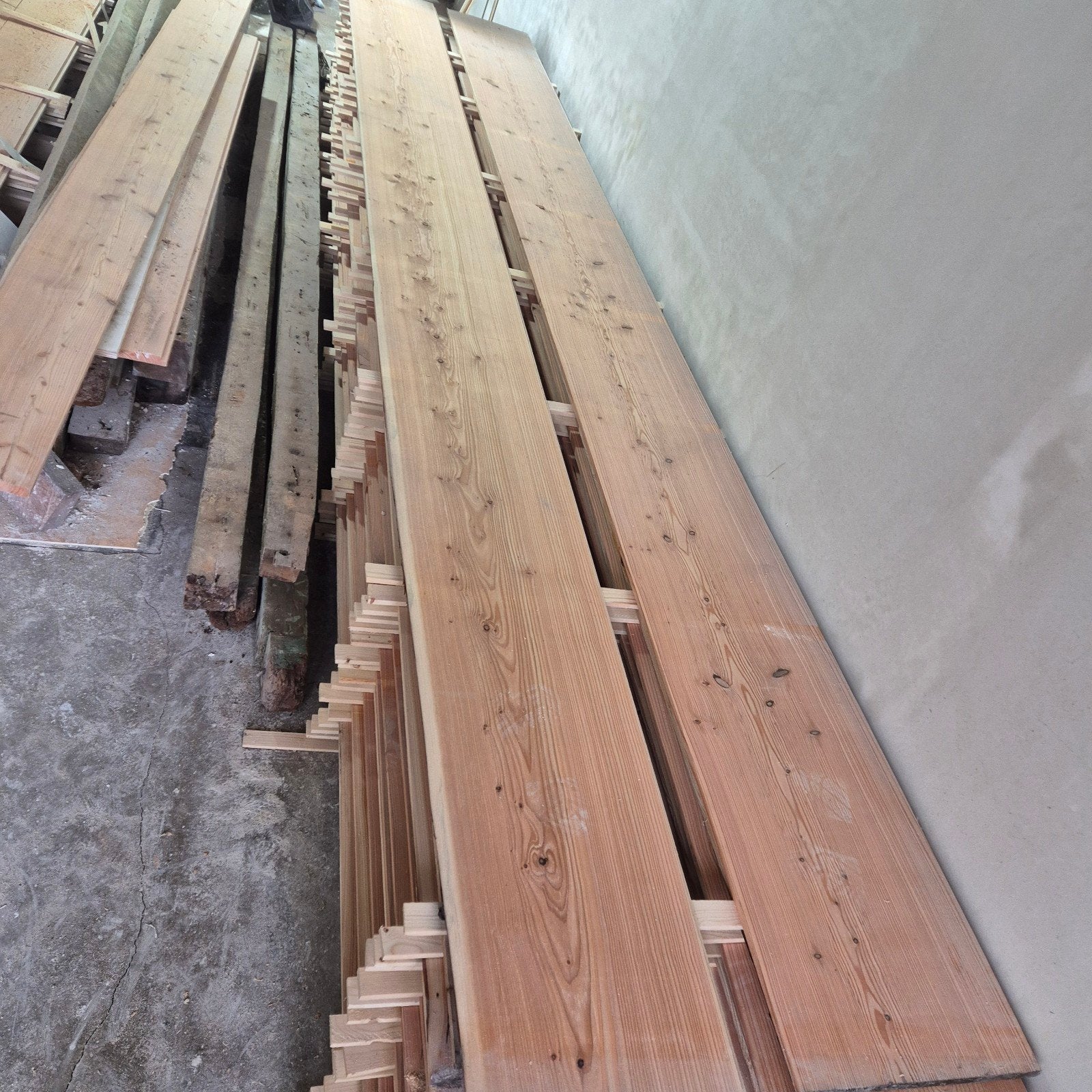 Brede houten planken - grenen- Breedtes van 30 tot 45 cm, Ophalen, 25 tot 50 mm, Grenen, Nieuw
