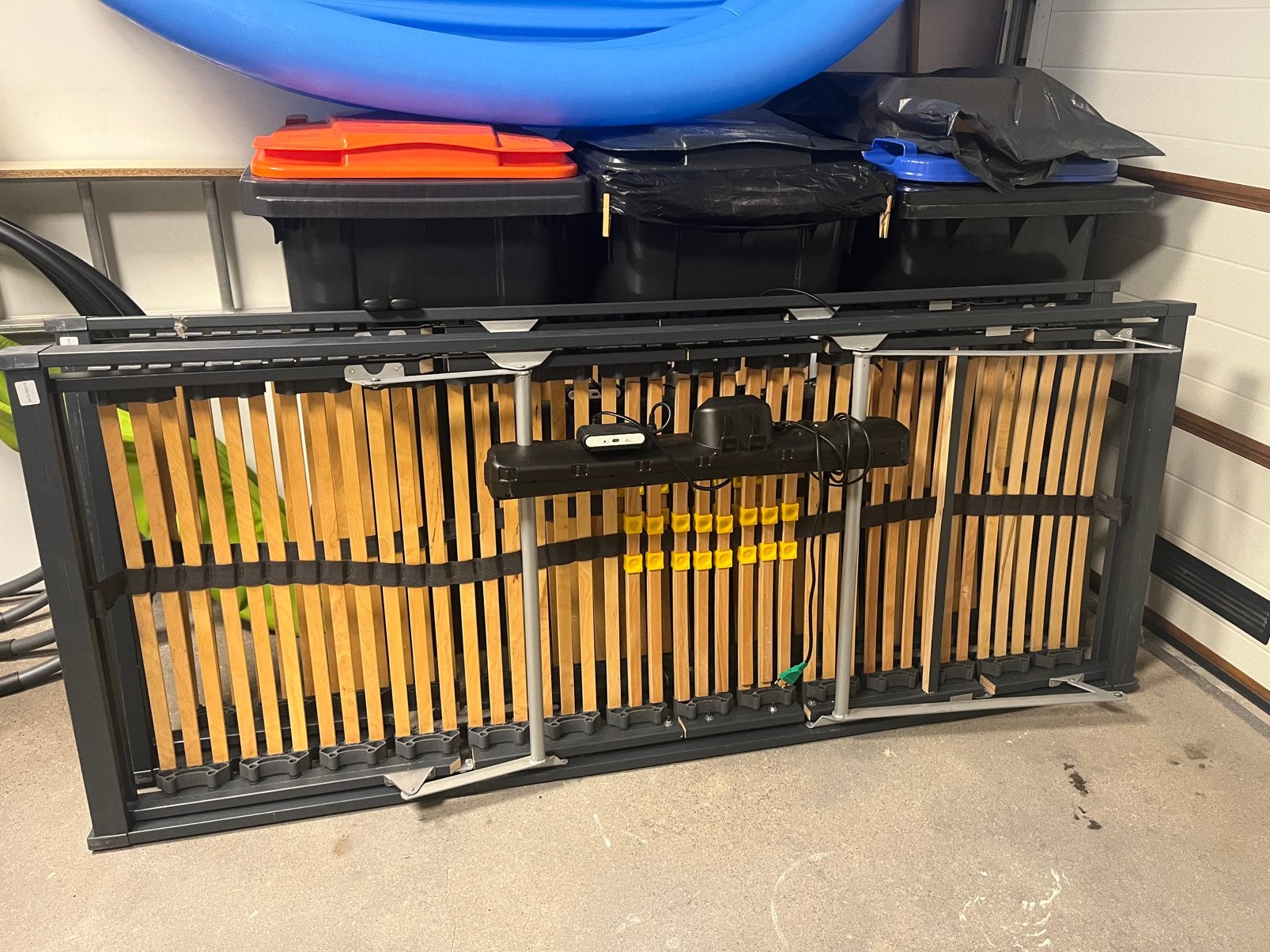 Electrisch verstelbare lattenbodem, Ophalen, Zo goed als nieuw, Eenpersoons, 90 cm