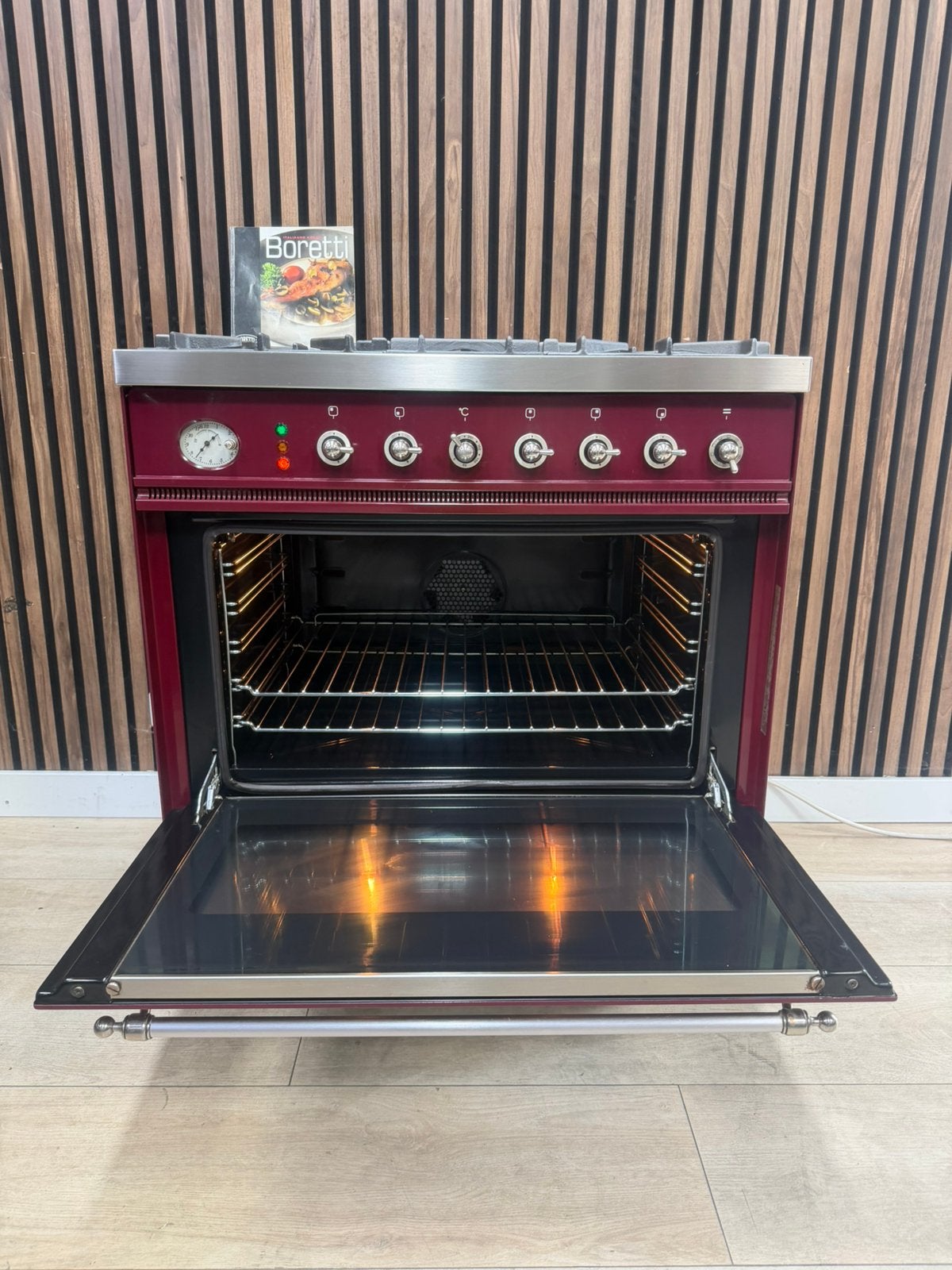 Mooie Bordeaux rode Boretti Fornuis 80 cm (Gratis bezorgen), 5258sh, Gebruikt, 60 cm of meer, Ophalen of Verzenden
