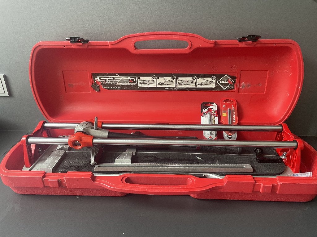 Rubi Speed Magnet 62 tegelsnijder met 2 mesjes, Doe-het-zelf en Verbouw, Gereedschap | Handgereedschap, Gebruikt, Snijgereedschap