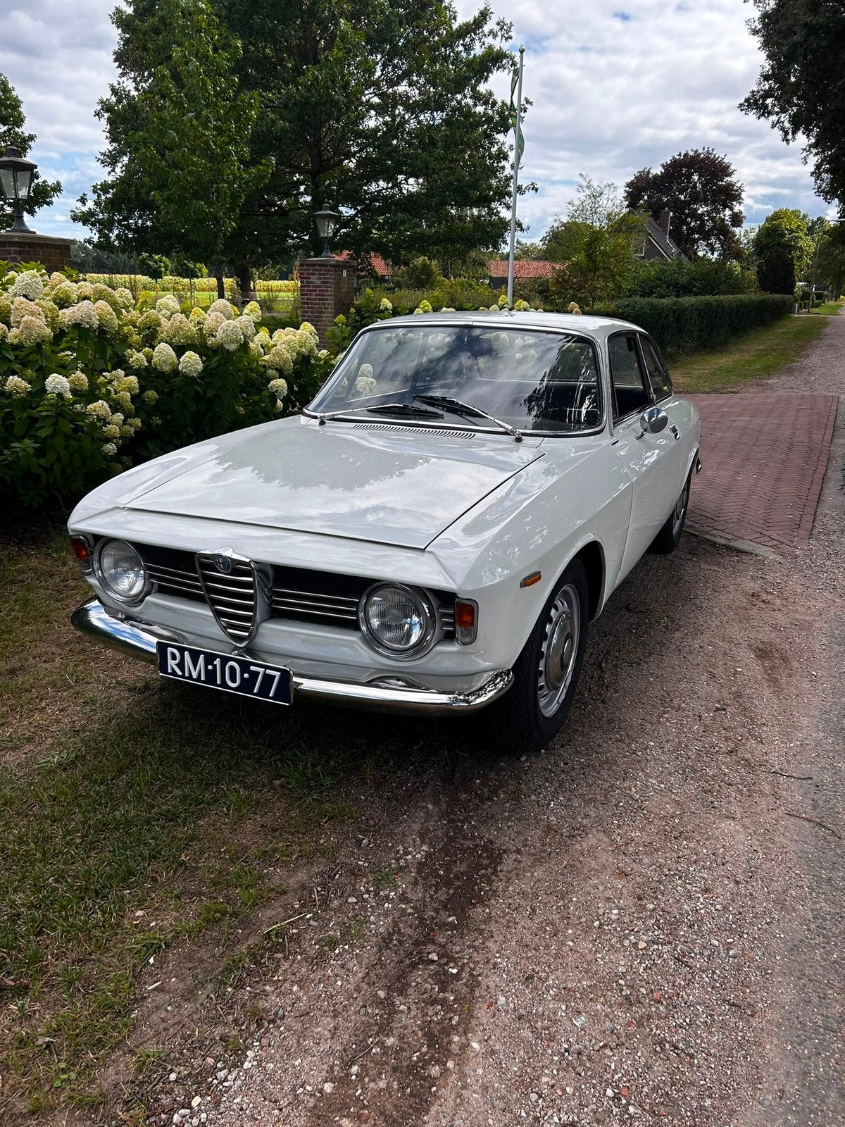 Alfa Romeo Alfa-romeo 1967 Wit, Achterwielaandrijving, 4 stoelen, Wit, 103 pk