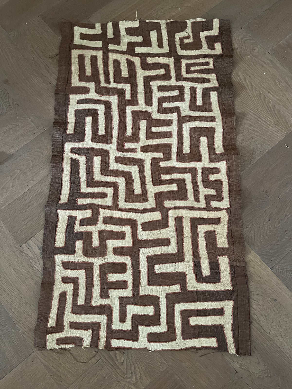 Authentieke Kuba stof uit DR Congo - 105x65cm, Antiek en Kunst, Wanddecoratie, Textiel, Bruin, Afrika