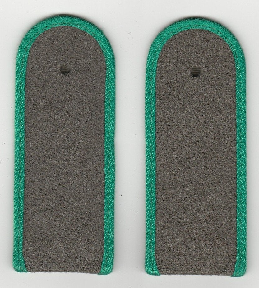 Schouderstukken DDR (Oost-Duitsland) - Soldat Grenztruppen, Verzamelen, Militaria | Algemeen, Verzenden, Landmacht, Duitsland