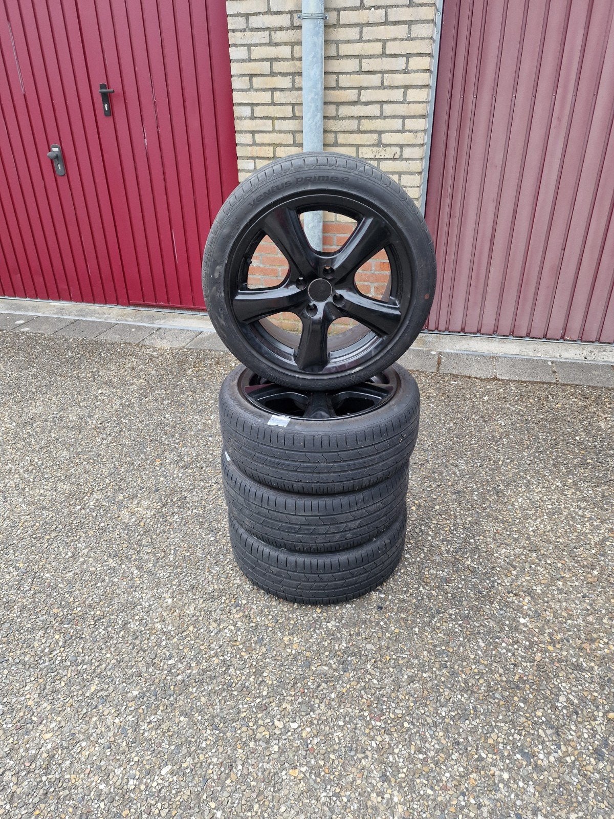 Set 16 Inch Zwarte Velgen met Hankook Banden 195/45/16, Ophalen, Gebruikt