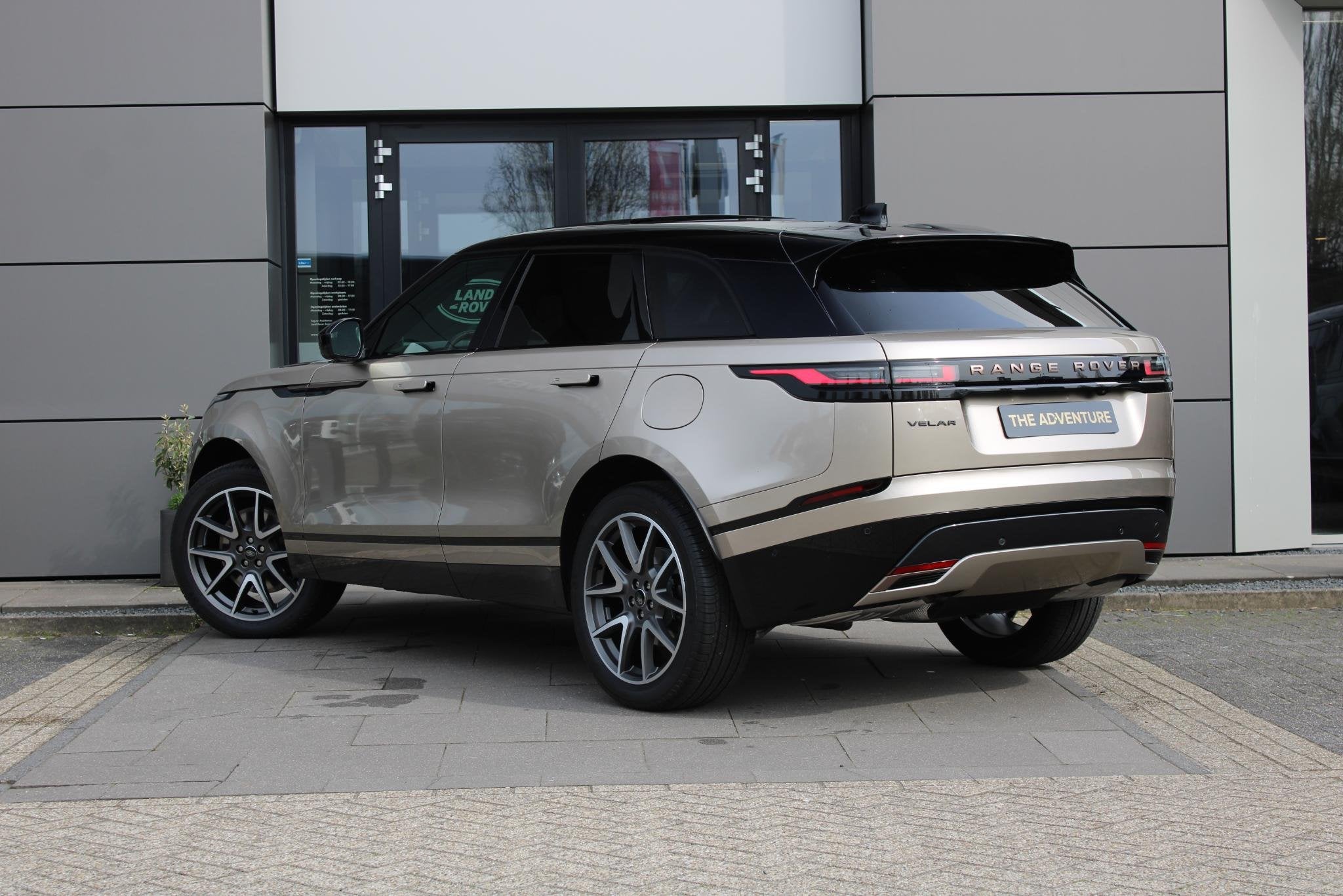 Land Rover Range Rover Velar P400e Autobiography | Massage |, Auto's, Automaat, 404 pk, Euro 6, Met garantie (alle)