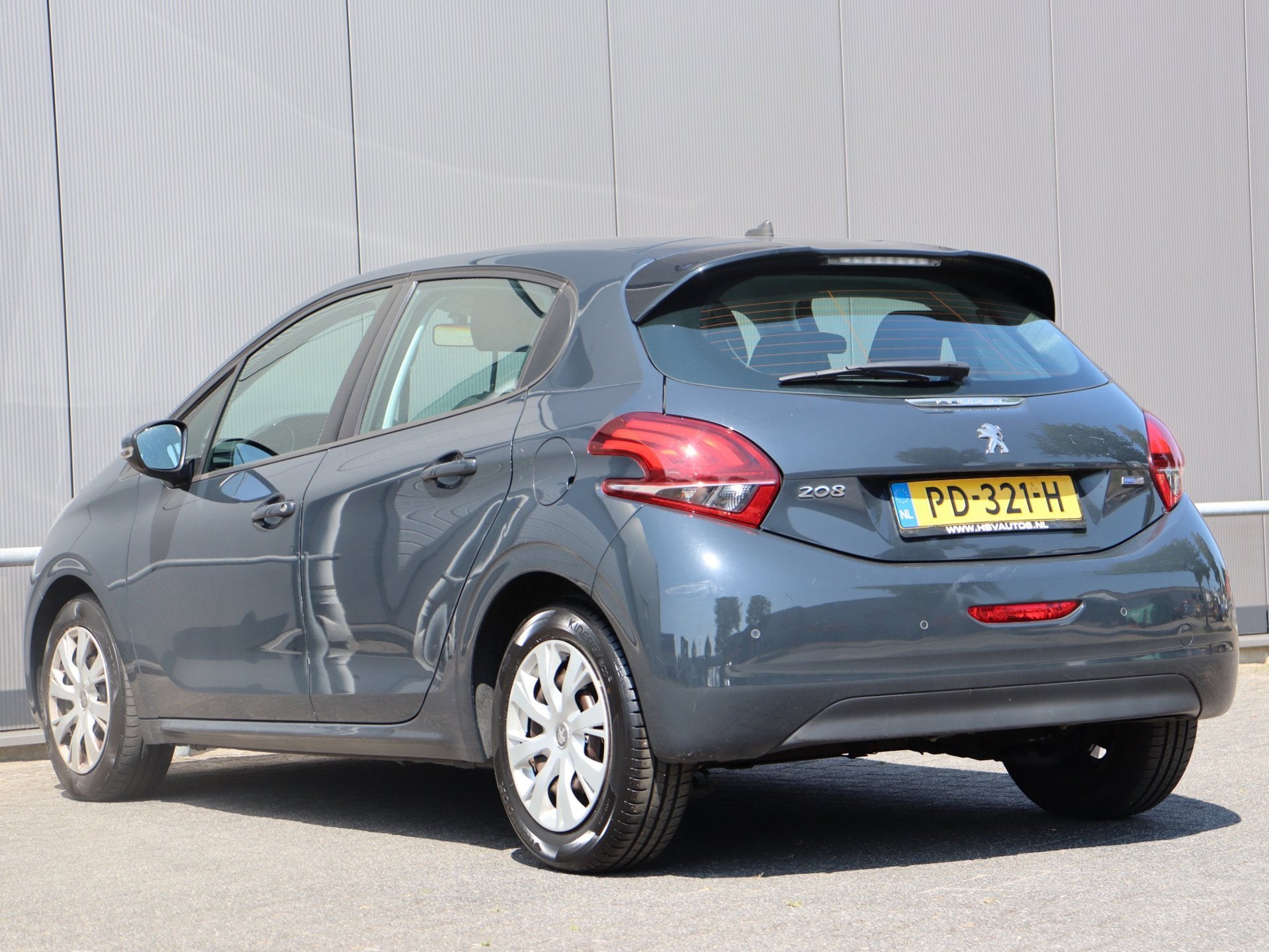 Foto 8 van Peugeot 208 1.2 PureTech Blue Lion navi airco org NL