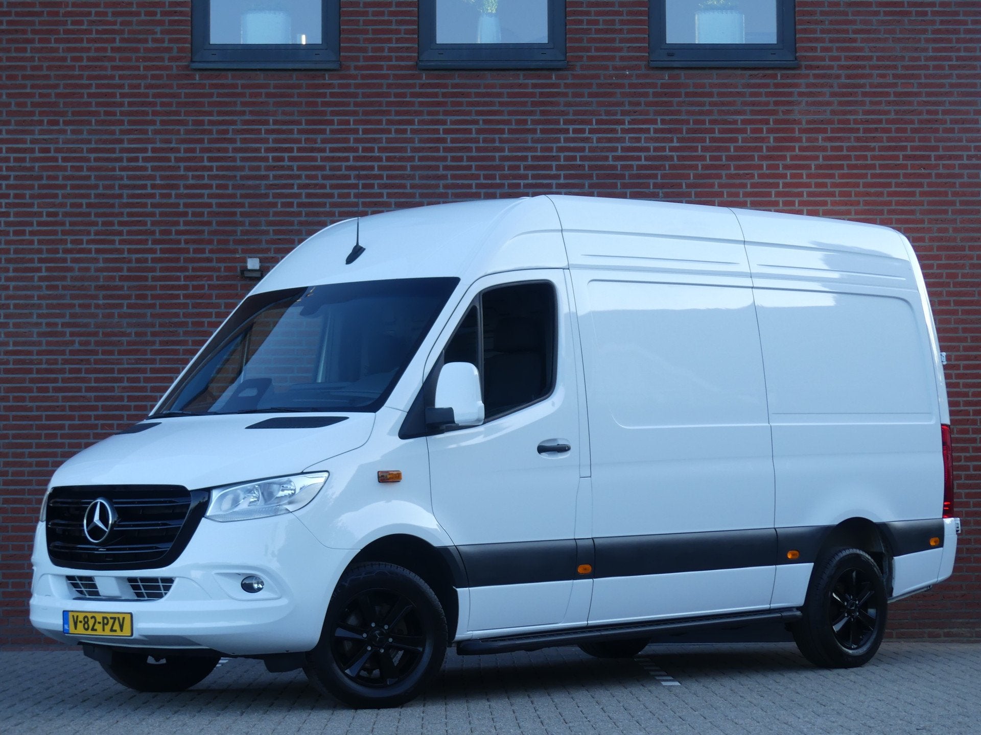 Mercedes-Benz Sprinter 317 CDI Nieuw model Navigatie/Camera/, Auto's, Automaat, Dealer onderhouden, Achterwielaandrijving, Gebruikt
