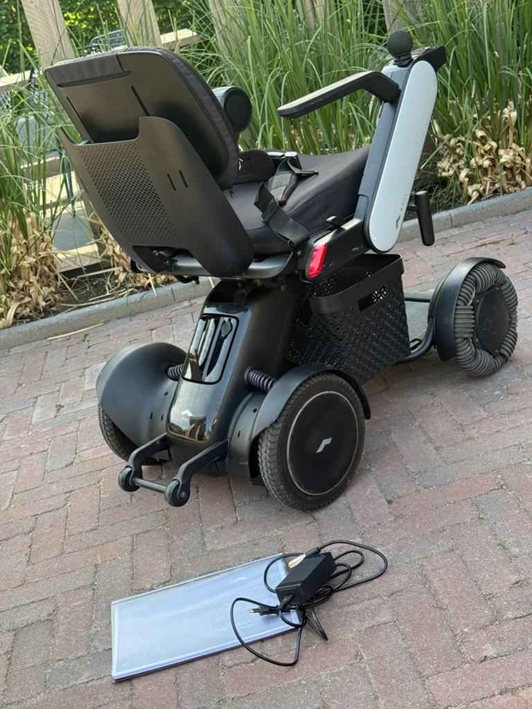 Mooie Whill C2 elektrische rolstoel. Nieuwe accu, garantie!, Ophalen of Verzenden, Inklapbaar, Zo goed als nieuw, Elektrische rolstoel