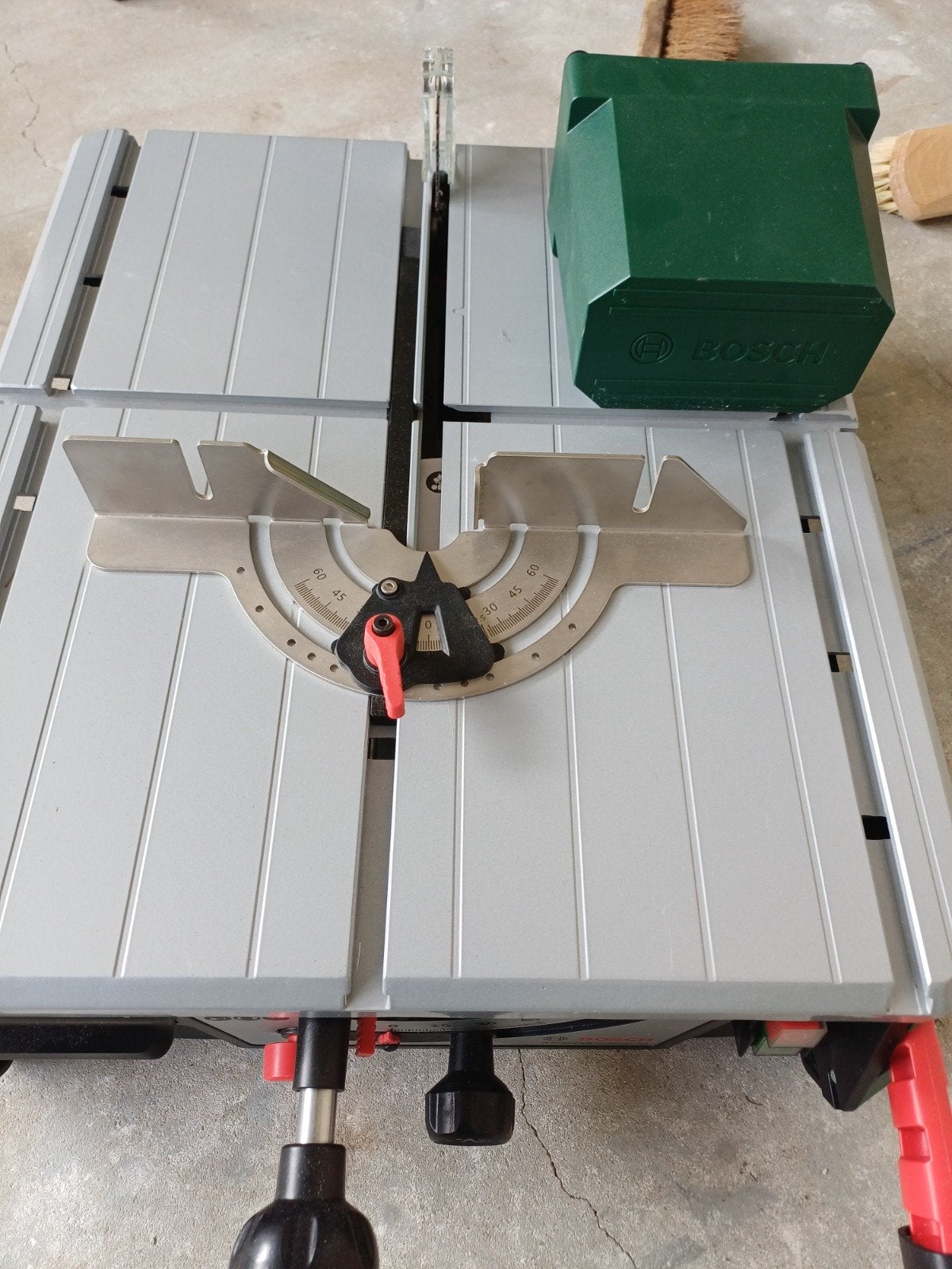 Bosch tafelzaag Advanced Tablecut 52 met nanoblade, Ophalen of Verzenden, Zo goed als nieuw, Afkortzaag, 30 tot 70 mm