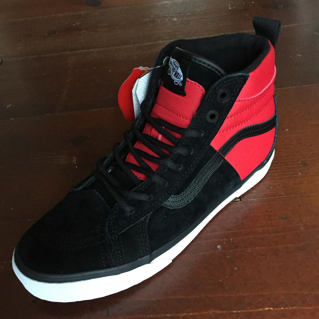 Vans Sk8-Hi MTE The North Face - Zwart/Rood maat 42,5, Ophalen of Verzenden, Nieuw, Overige maten, Zwart