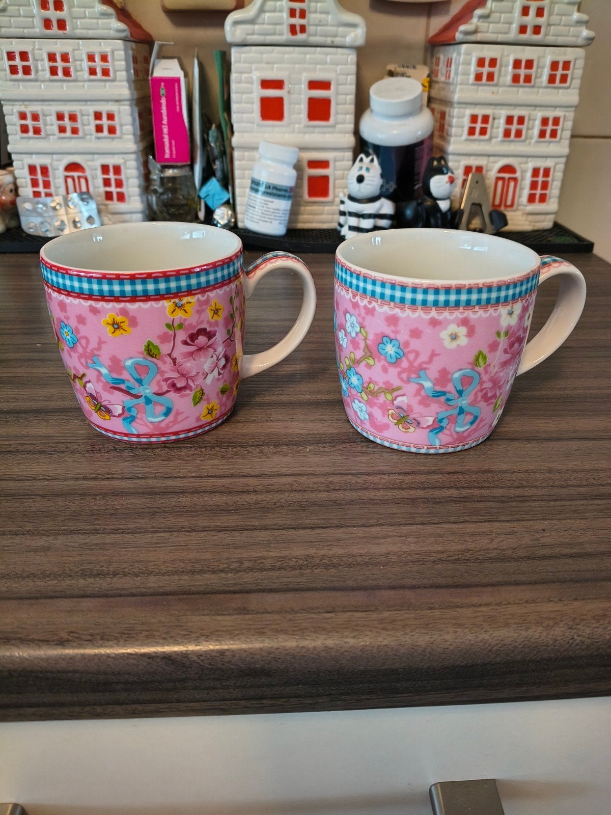 2 Roze Pip Studio mokken met bloemenprint, Huis en Inrichting, Overige typen, Ophalen of Verzenden, Zo goed als nieuw, Roze