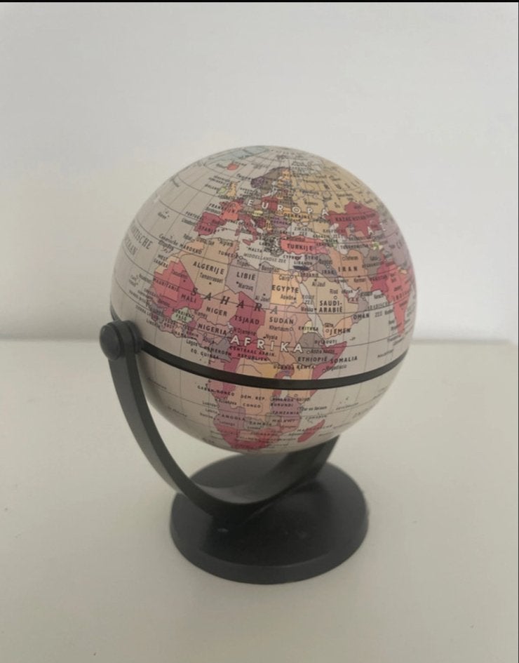Kleine decoratieve wereldbol, Huis en Inrichting, Woonaccessoires | Wereldbollen, Kunststof, 12 cm, Draaibaar, Nieuw