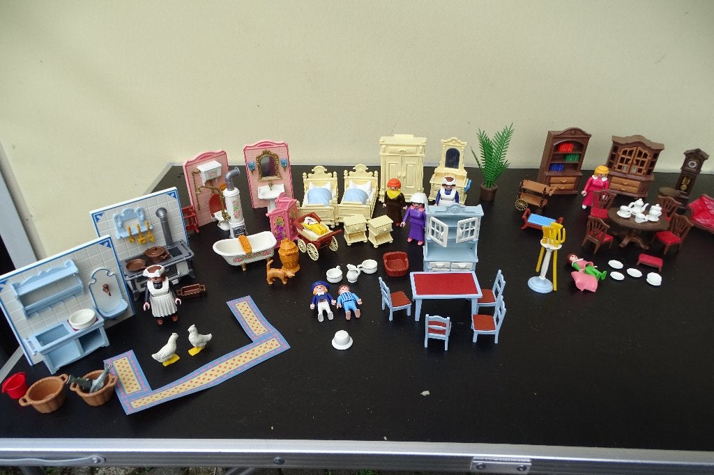 Playmobil, poppenhuis meubeltjes, jaren 90, Ophalen, Zo goed als nieuw, Complete set