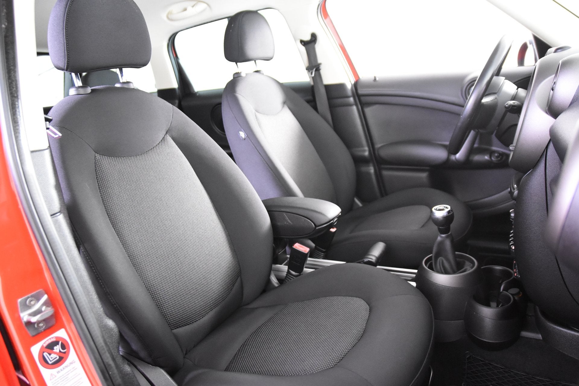 MINI Countryman 1.6 Cooper Pepper *Stoelverwarming*PDC*Airco, Voorwielaandrijving, Euro 5, Stof, Zwart