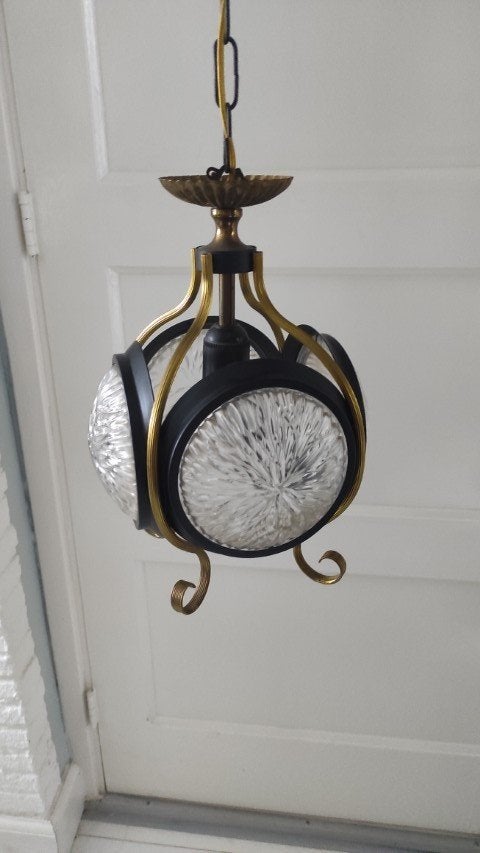 Vintage hanglamp glas metaal goudkleurig zwart jaren 60, Ophalen of Verzenden, Gebruikt, Glas, E27 (groot)