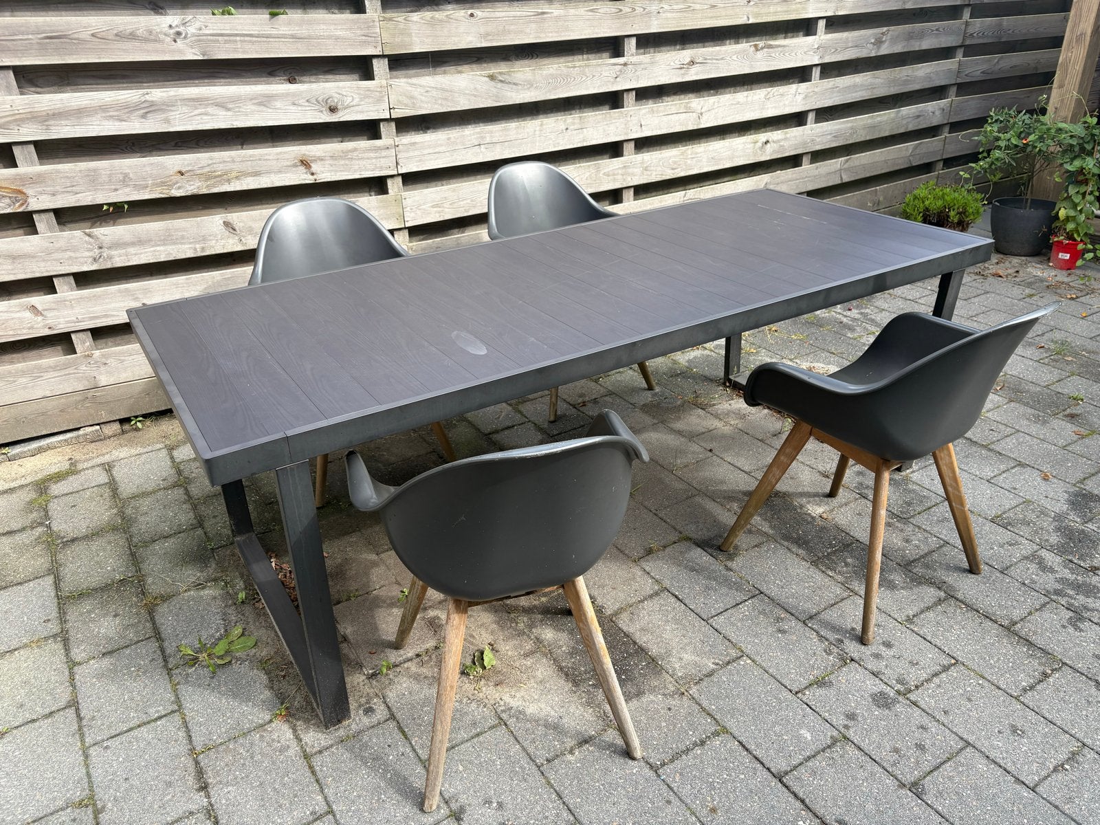Tuinset met 4 stoelen en tafel, Tuin en Terras, Tuinsets en Loungesets, Ophalen, 4 zitplaatsen, Kunststof, Gebruikt