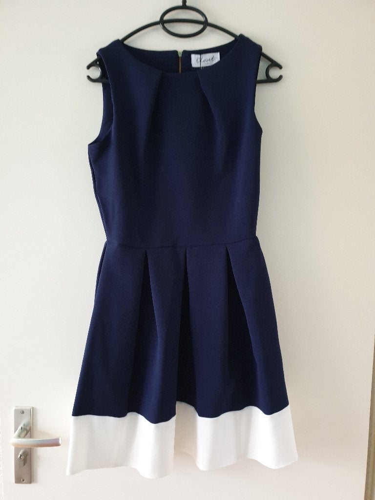 Donkerblauwe / witte jurk, Closet London, maat S / UK 8, Kleding | Dames, Nieuw, Ophalen of Verzenden, Maat 36 (S), Boven de knie