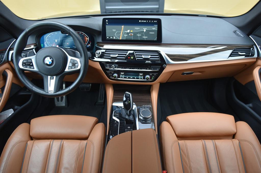 BMW 5 Serie Touring 540i xDrive High Executive * M-Sport * S, Auto's, BMW, Gebruikt, 334 pk, Zwart, Leder