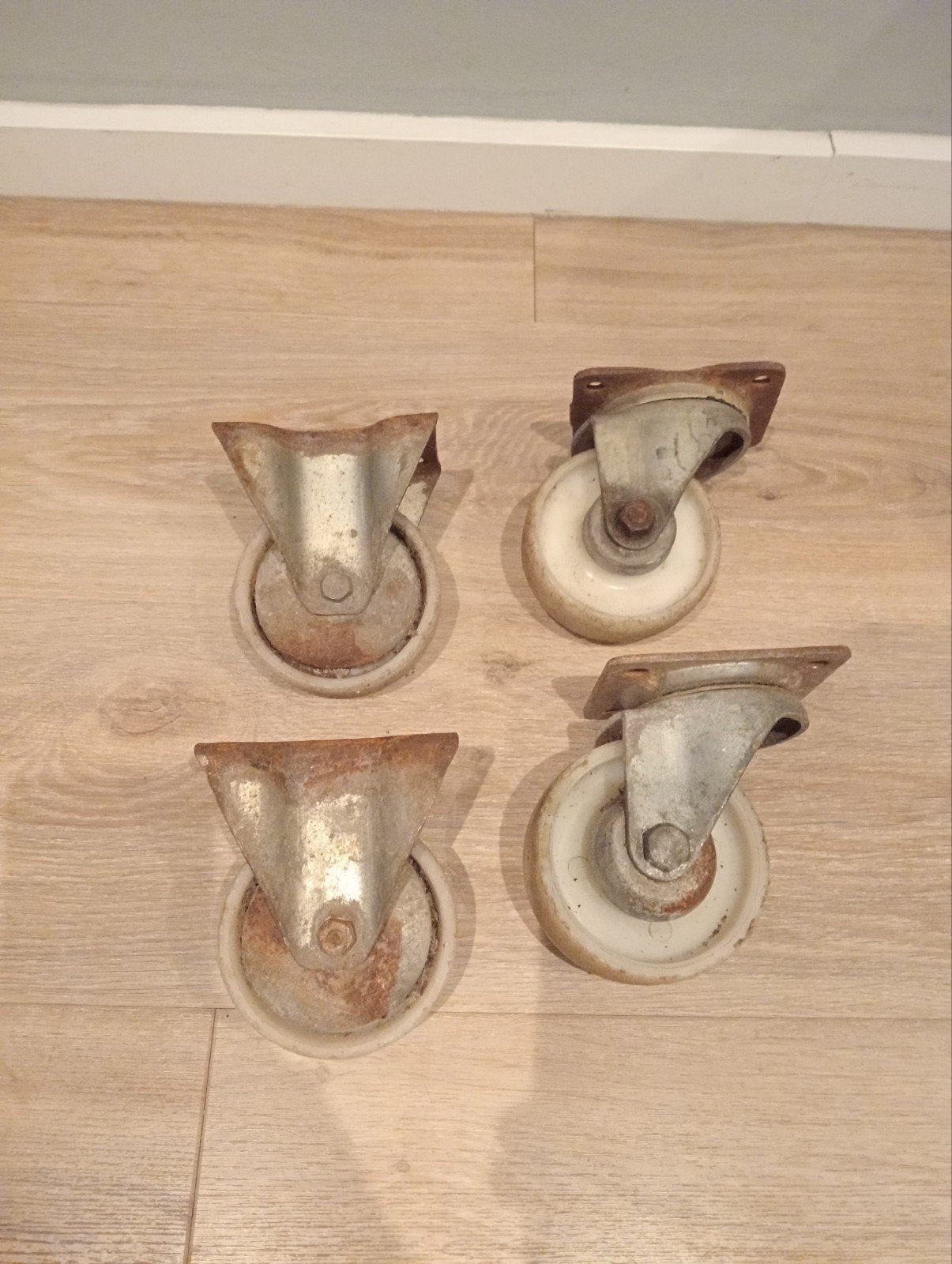 Set van 4 gebruikte zwenkwielen, Ophalen of Verzenden