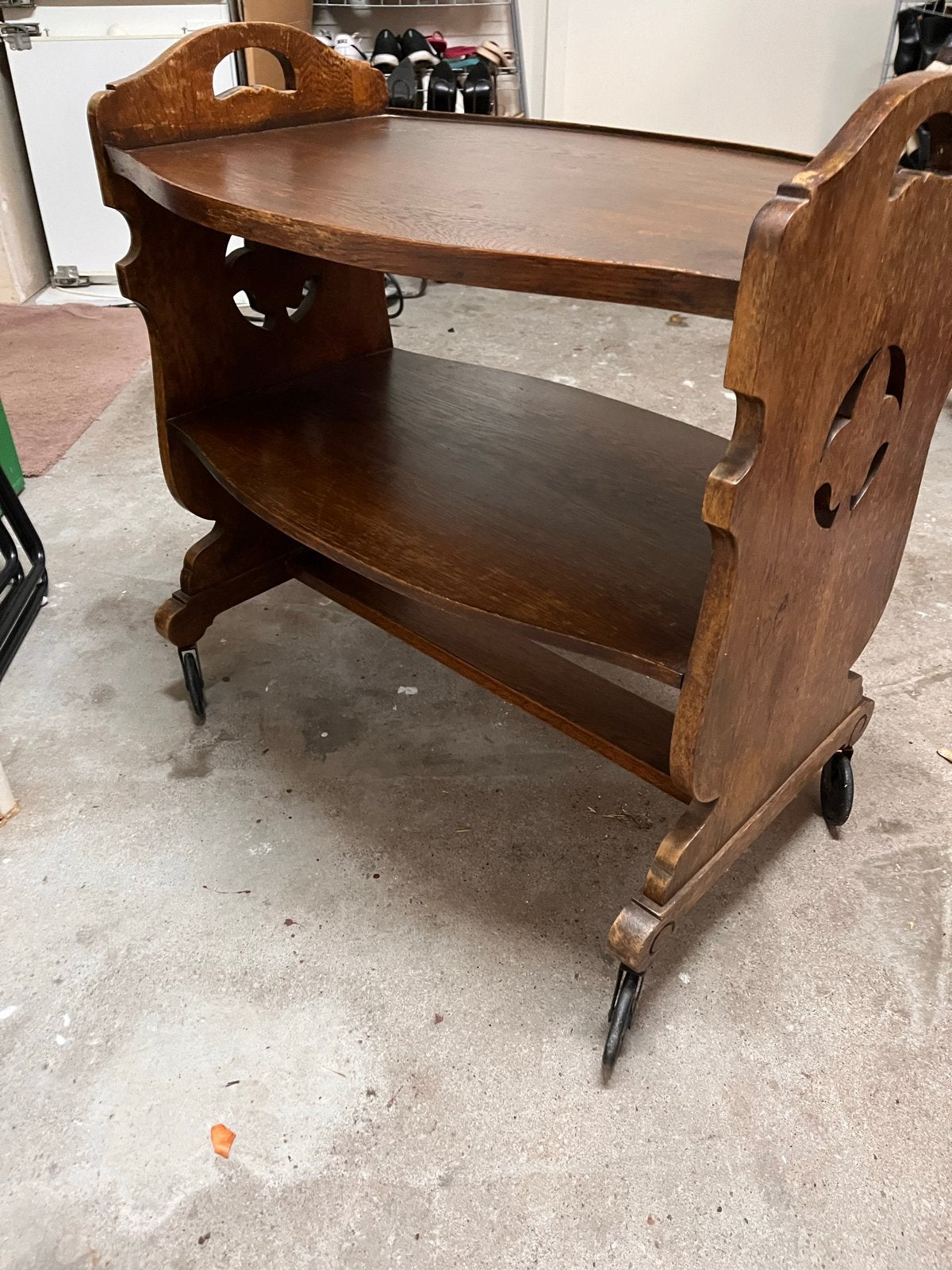 Brocante theekar van hout, Ophalen