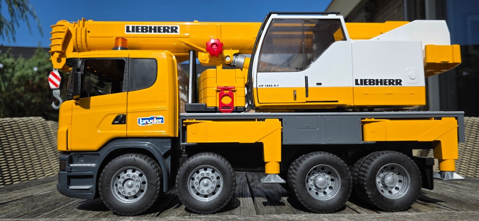 Bruder 3571 Scania Super 560R Liebherr Kraanwagen, Ophalen of Verzenden, Zo goed als nieuw