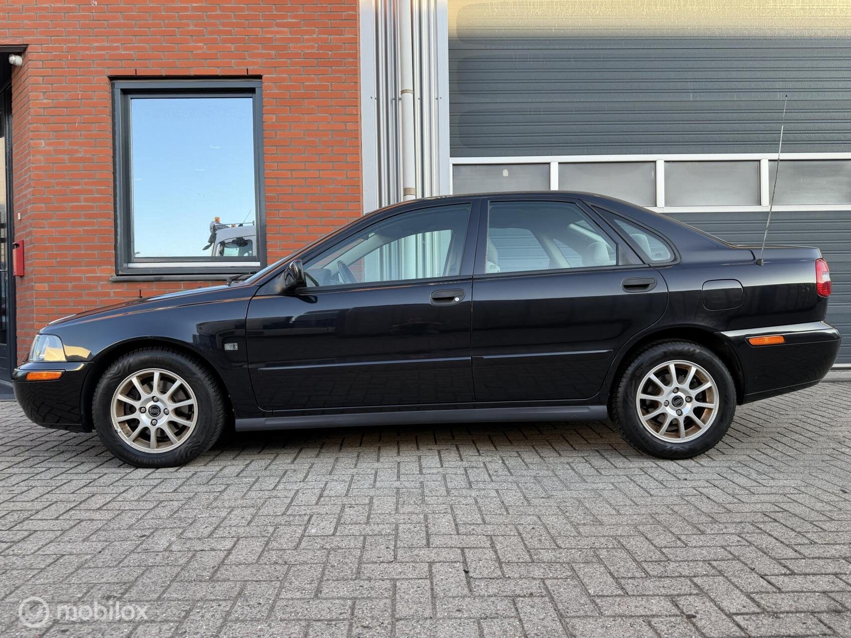Volvo S40 1.8 Europa Nordic Automaat - orig NL - 48.413KM, Gebruikt, Beige, 4 cilinders, Leder en Stof
