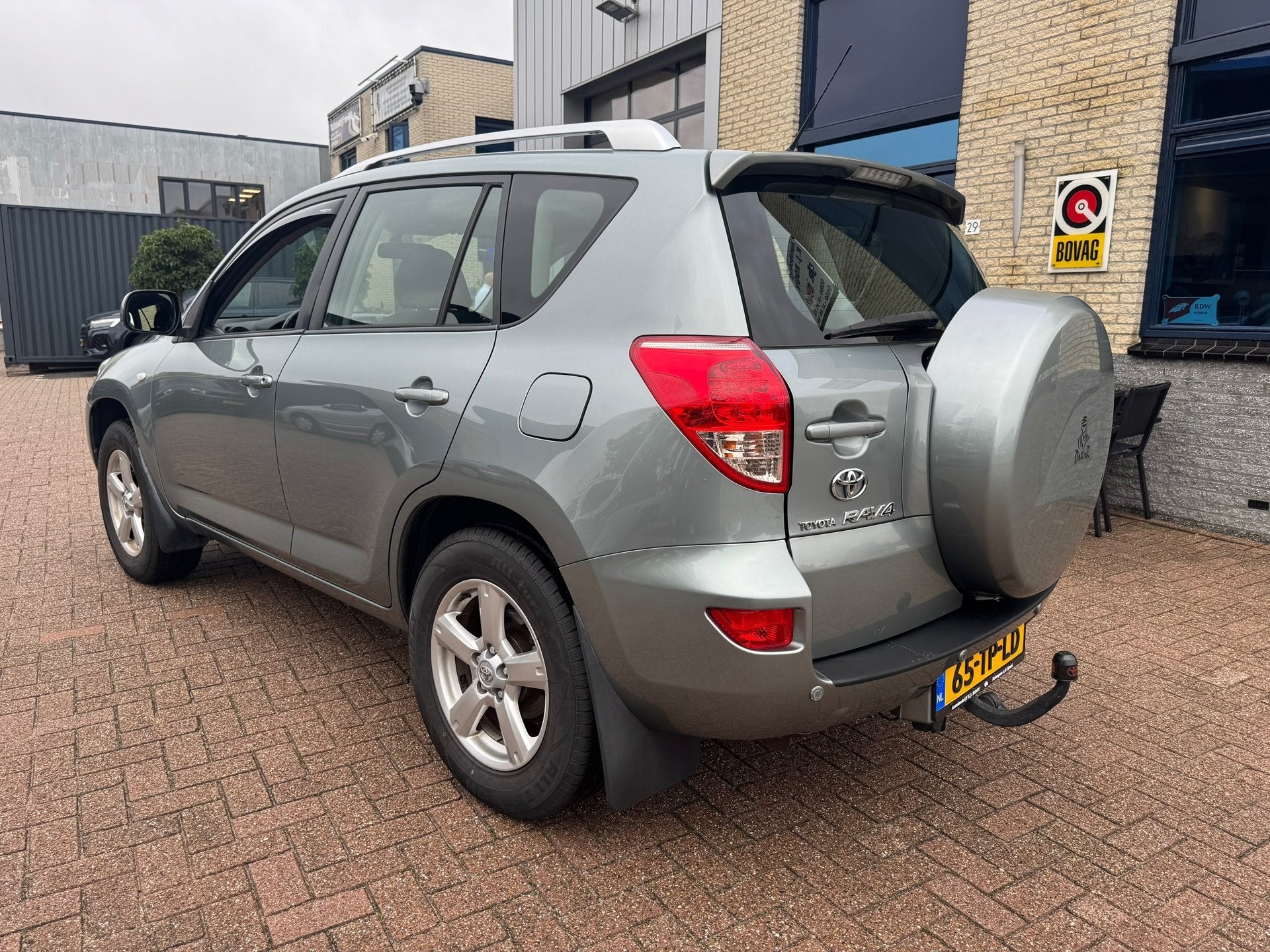 Toyota RAV4 2.0 VVTi Linea Sol- trekhaak- betrouwbaar rijden, 1998 cc, 4 cilinders, 2000 kg, Automatische klimaatregeling