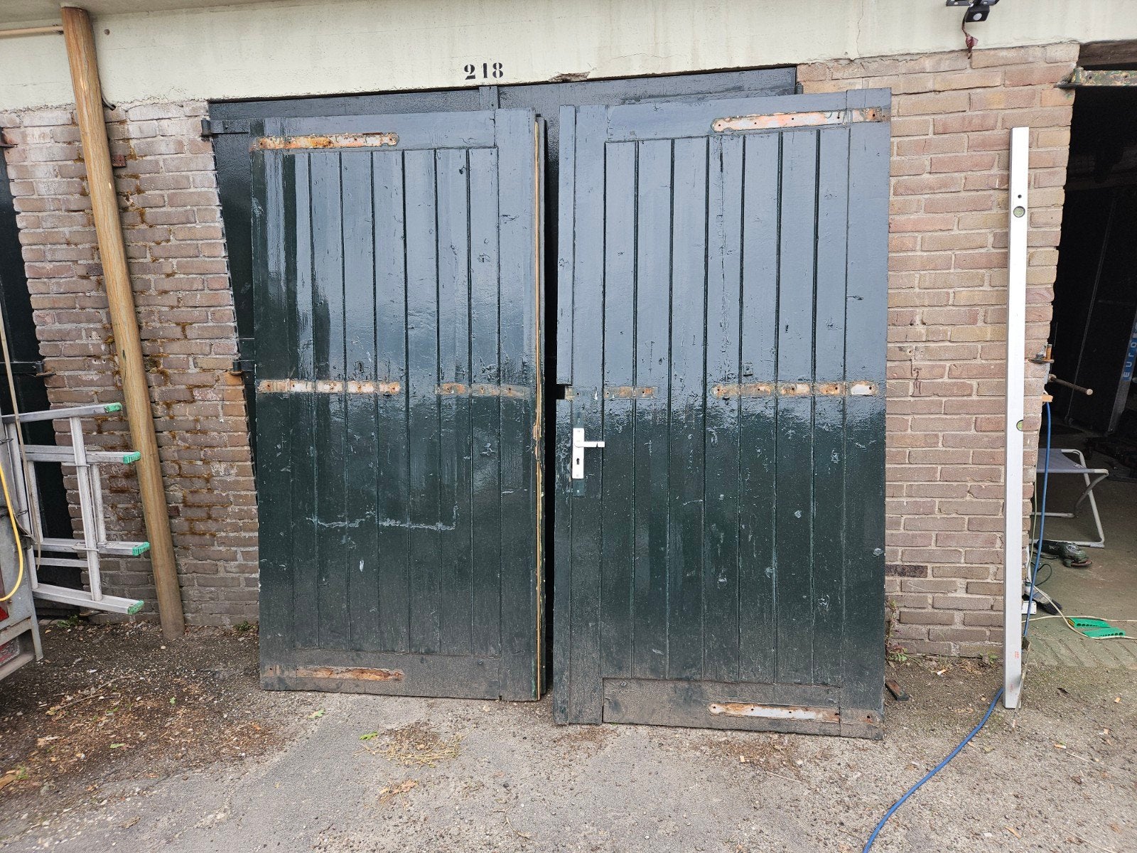 Gratis garagedeuren, Ophalen of Verzenden, 120 cm of meer, Garagedeur, 215 cm of meer