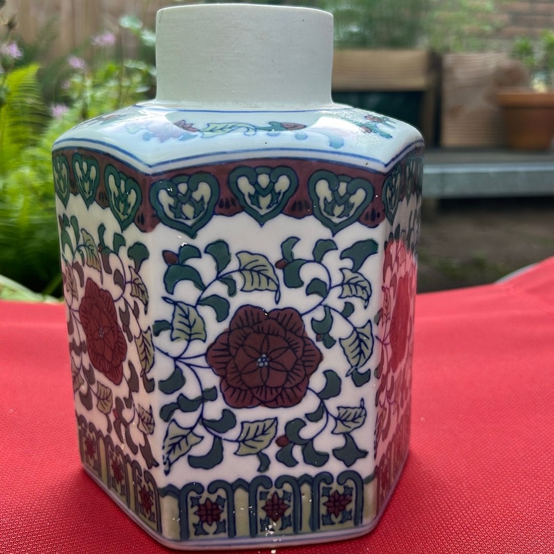 Chinese theebus met bloemmotief, Ophalen