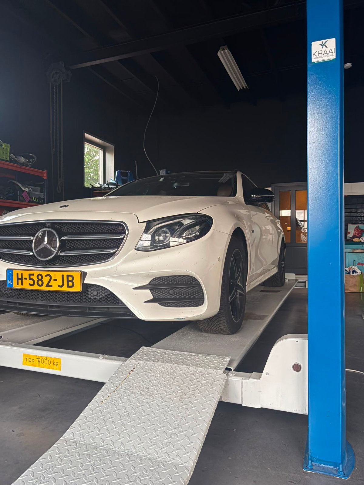 Mercedes-Benz E-Klasse E300 de 316pk 9G-TRONIC 2020 Wit, Auto's, Achterwielaandrijving, 4 cilinders, 241 €/maand, Wit