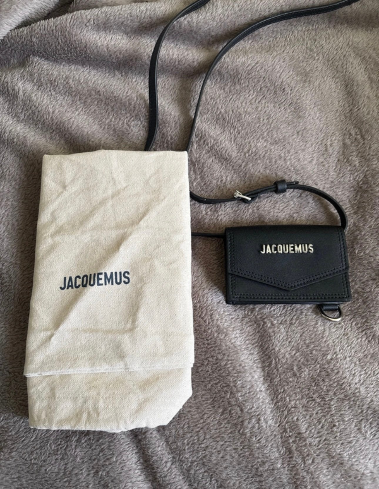 Jacquemus Le Porte Azur strap wallet Original, Ophalen of Verzenden, Zo goed als nieuw