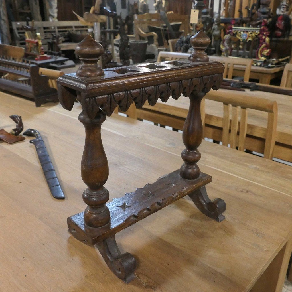 Keris houder v. 3 Kerissen PZ8 Ploncon Standaard Indonesie, Antiek en Kunst, Ophalen of Verzenden