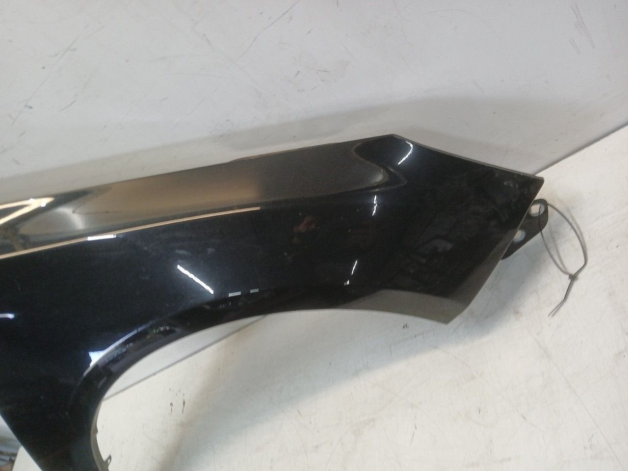 Spatbord rechts voor Ford Focus, Auto-onderdelen, Onderdelen@venauto.nl, Van der Ven Autorecycling B.V., Gebruikt, Ettenseweg 76, 4706 PB Roosendaal, The Netherlands
