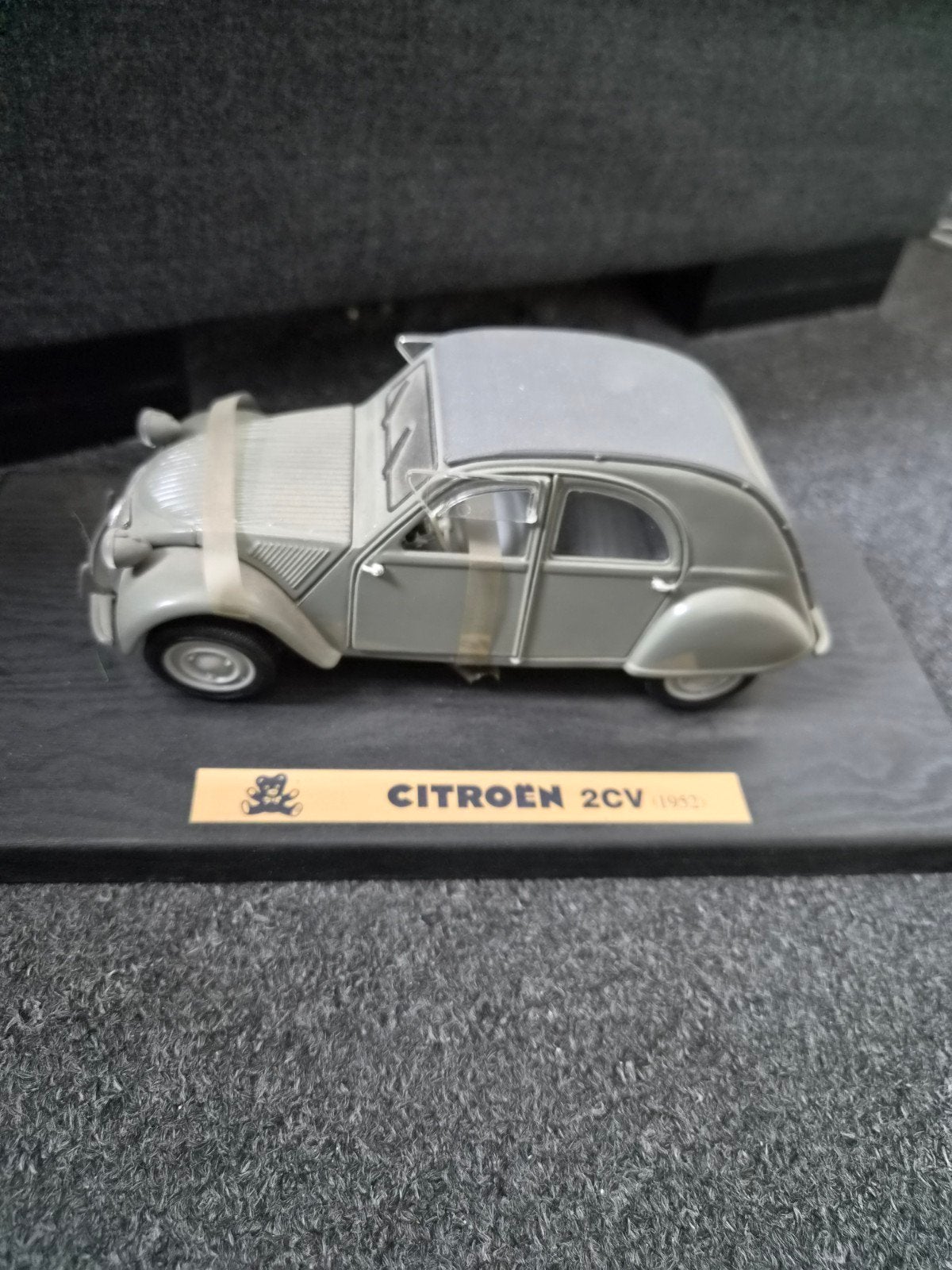 Miniatuur Citroën 2CV (1952) 1/18- Collectors Item, Ophalen of Verzenden, Zo goed als nieuw, Auto, Overige merken
