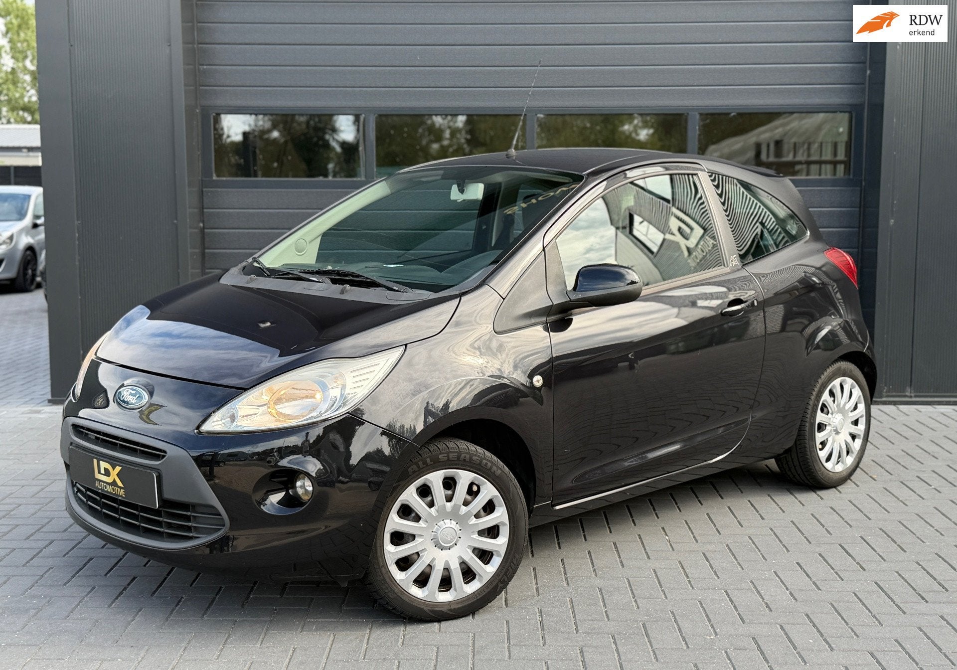 Ford Ka 1.2 Titanium X|Parkeer sensoren|Airco, Auto's, Voorwielaandrijving, Gebruikt, 1242 cc, 4 cilinders