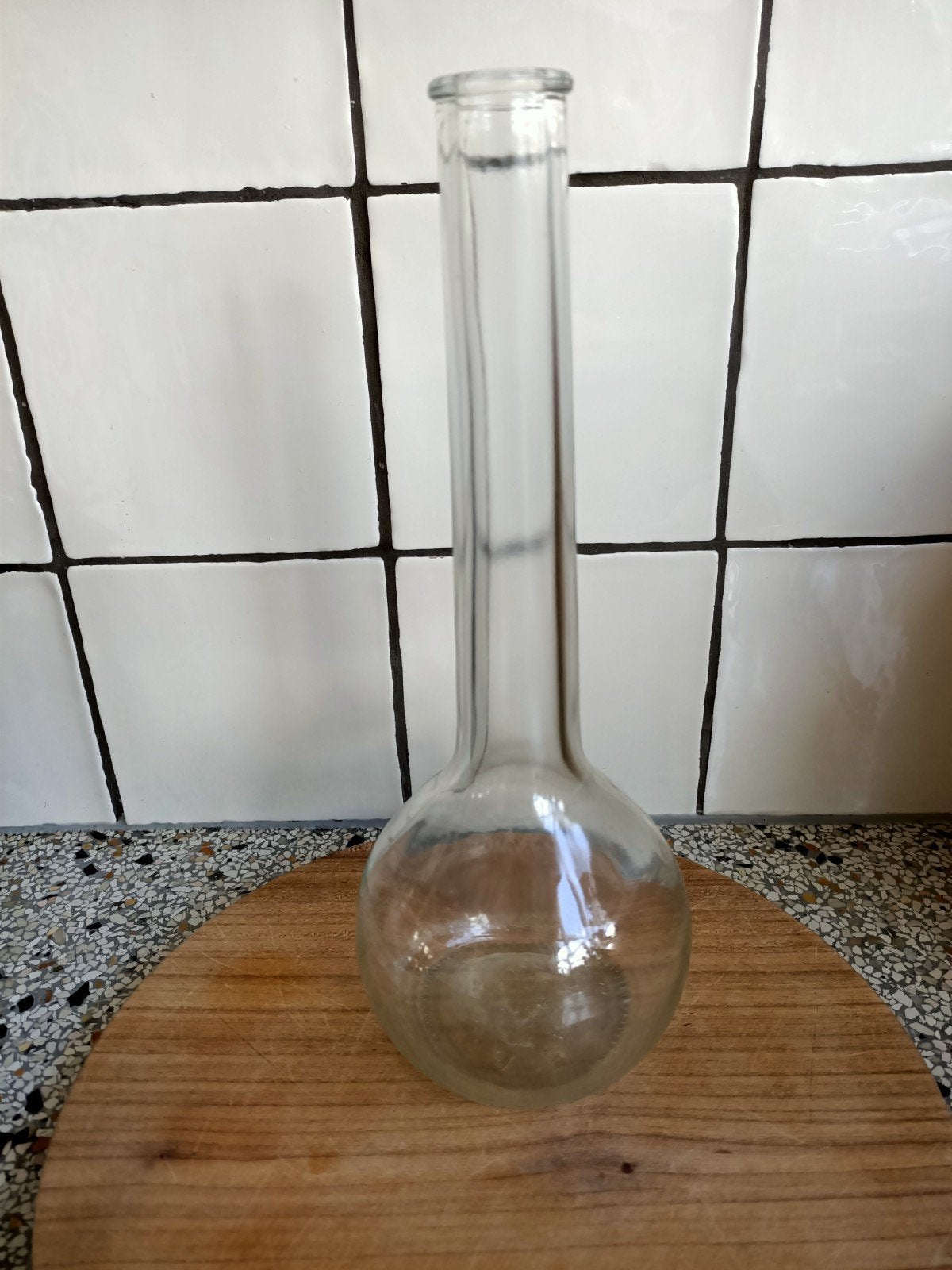 Glazen vaas bol met lange hals., Ophalen of Verzenden, Zo goed als nieuw, Glas