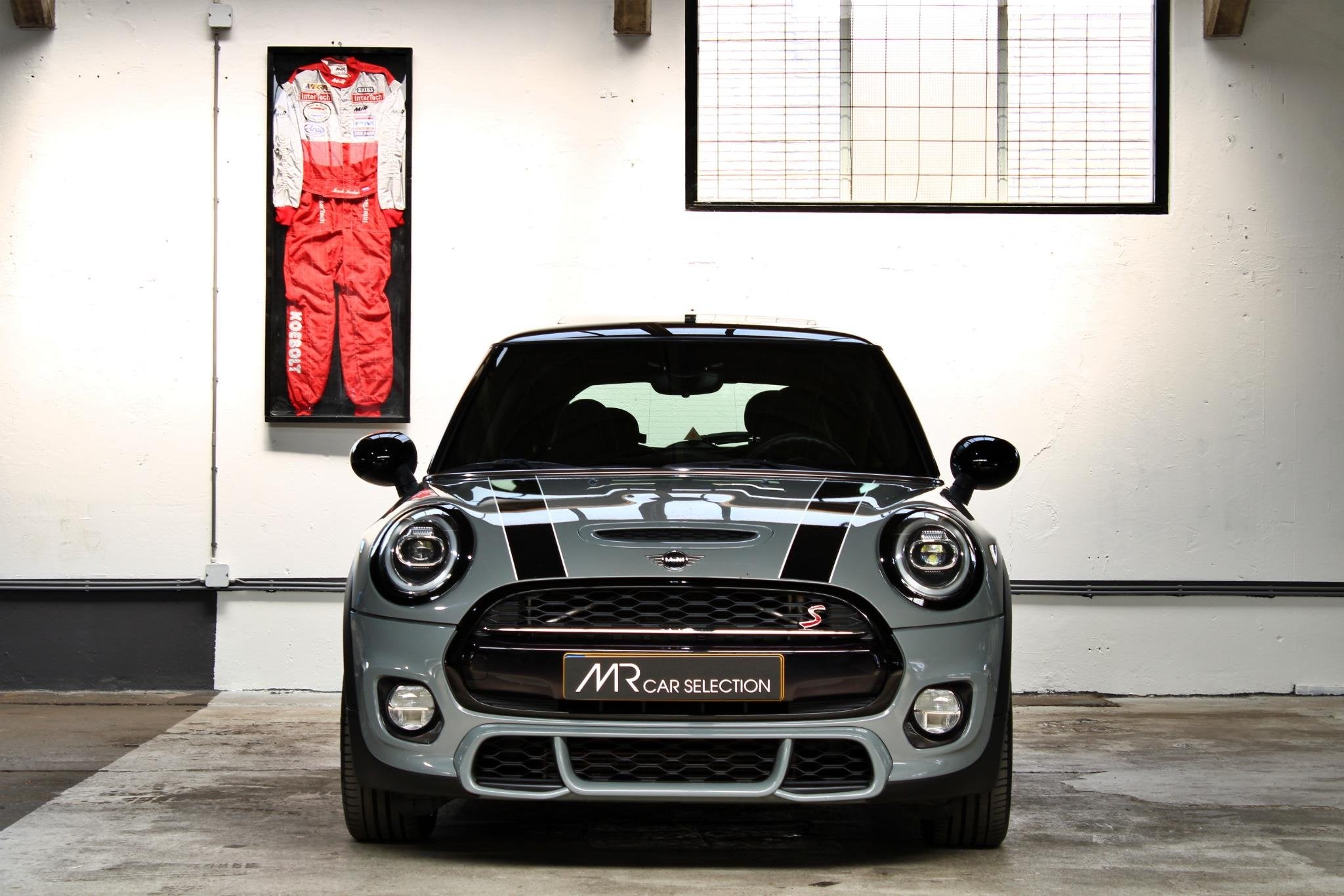 MINI 3-Deurs 2.0 Cooper S Knightsbridge Edition | JCW | JCW, Auto's, Gebruikt, Met garantie (alle), 4 stoelen, Origineel Nederlands