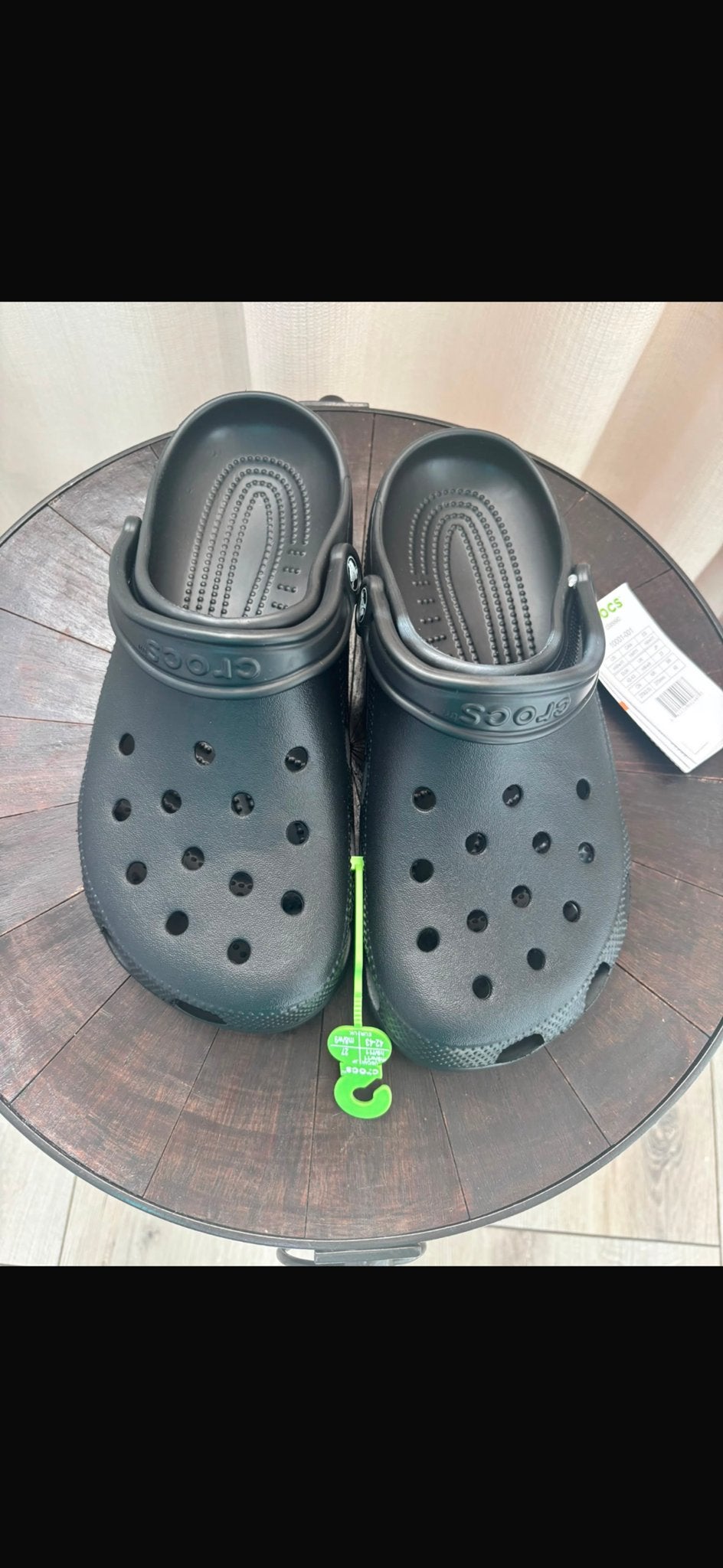 Nieuwe Crocs Classic Clogs Zwart - Maat 42-43, Kleding | Heren, Schoenen, Ophalen of Verzenden, Nieuw, Zwart, Klompen