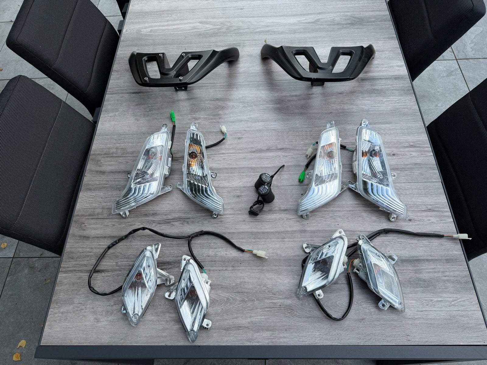 2 sets originele Sym Fiddle 2 knipperlichten + dragers, Fietsen en Brommers, Ophalen of Verzenden, Zo goed als nieuw, Overige typen