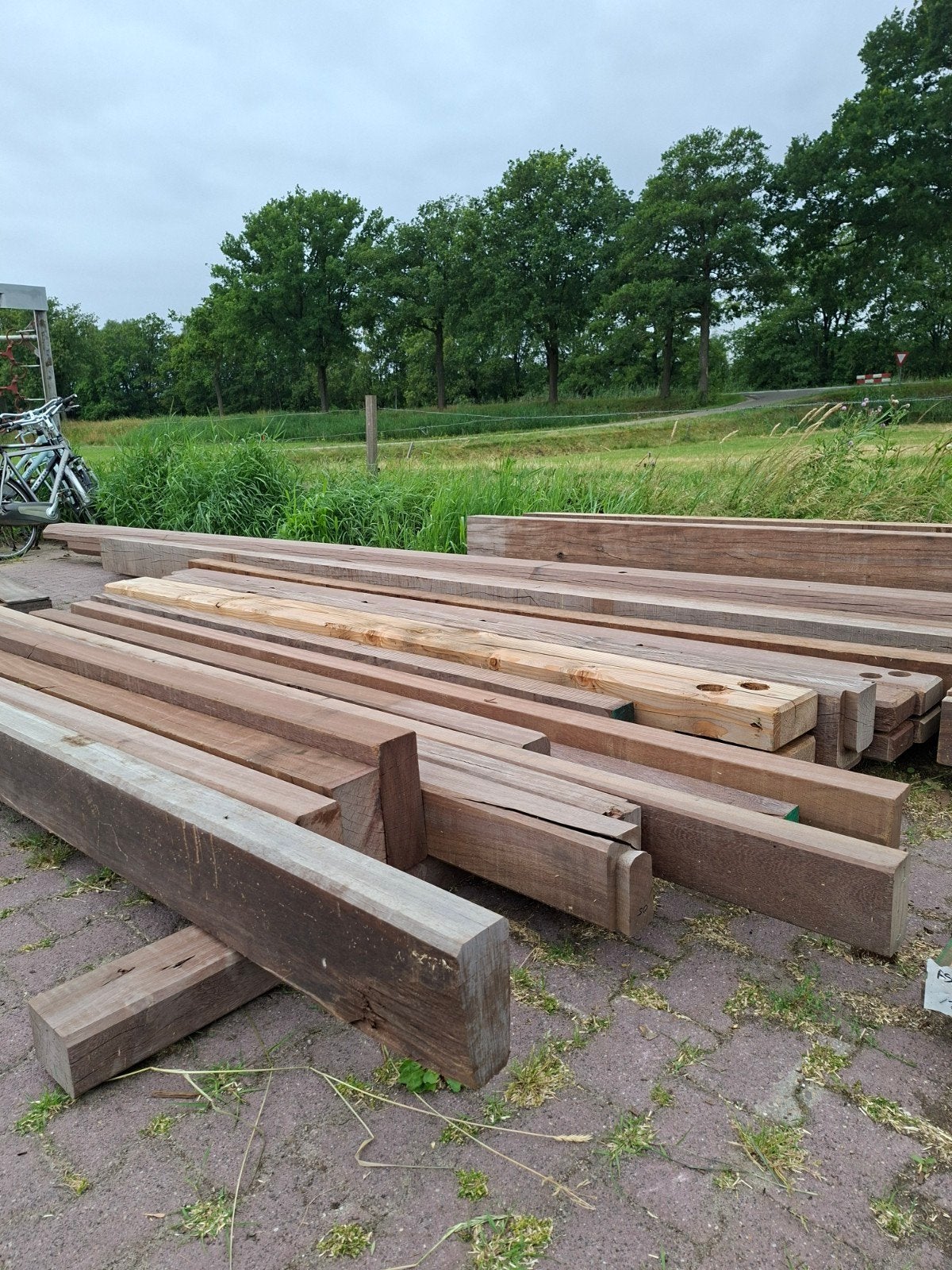 Azobe balken b-keus, Ophalen, Zo goed als nieuw, Hardhout, 250 cm of meer