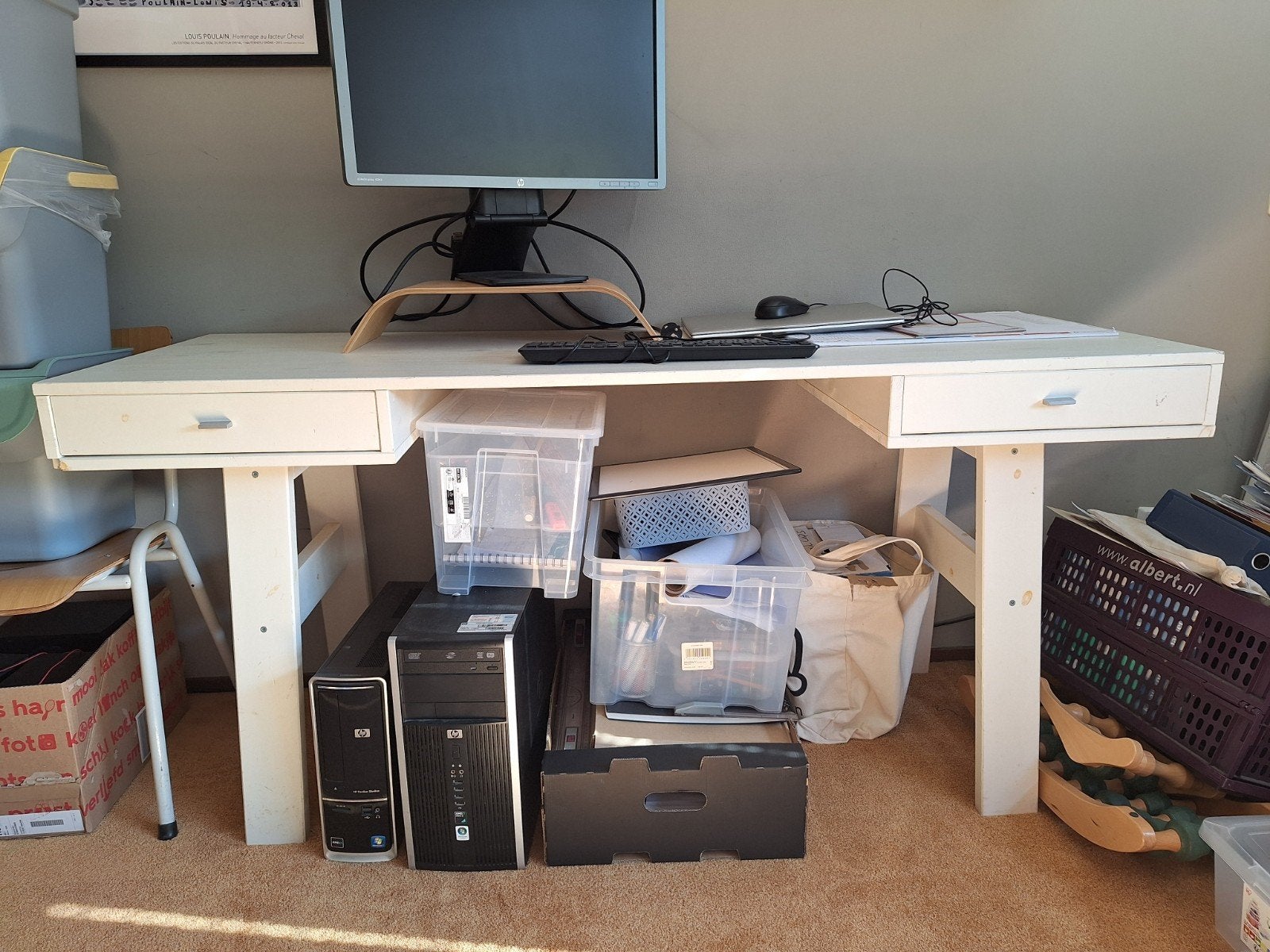 Gratis offwhite houten bureautje met 2 laden, Ophalen, Gebruikt, Kinderbureau, IKEA