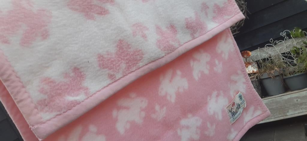 AaBe Dekentje voor Baby's roze -wit met beertjes, Ophalen of Verzenden, Zo goed als nieuw, 85 tot 100 cm, Deken
