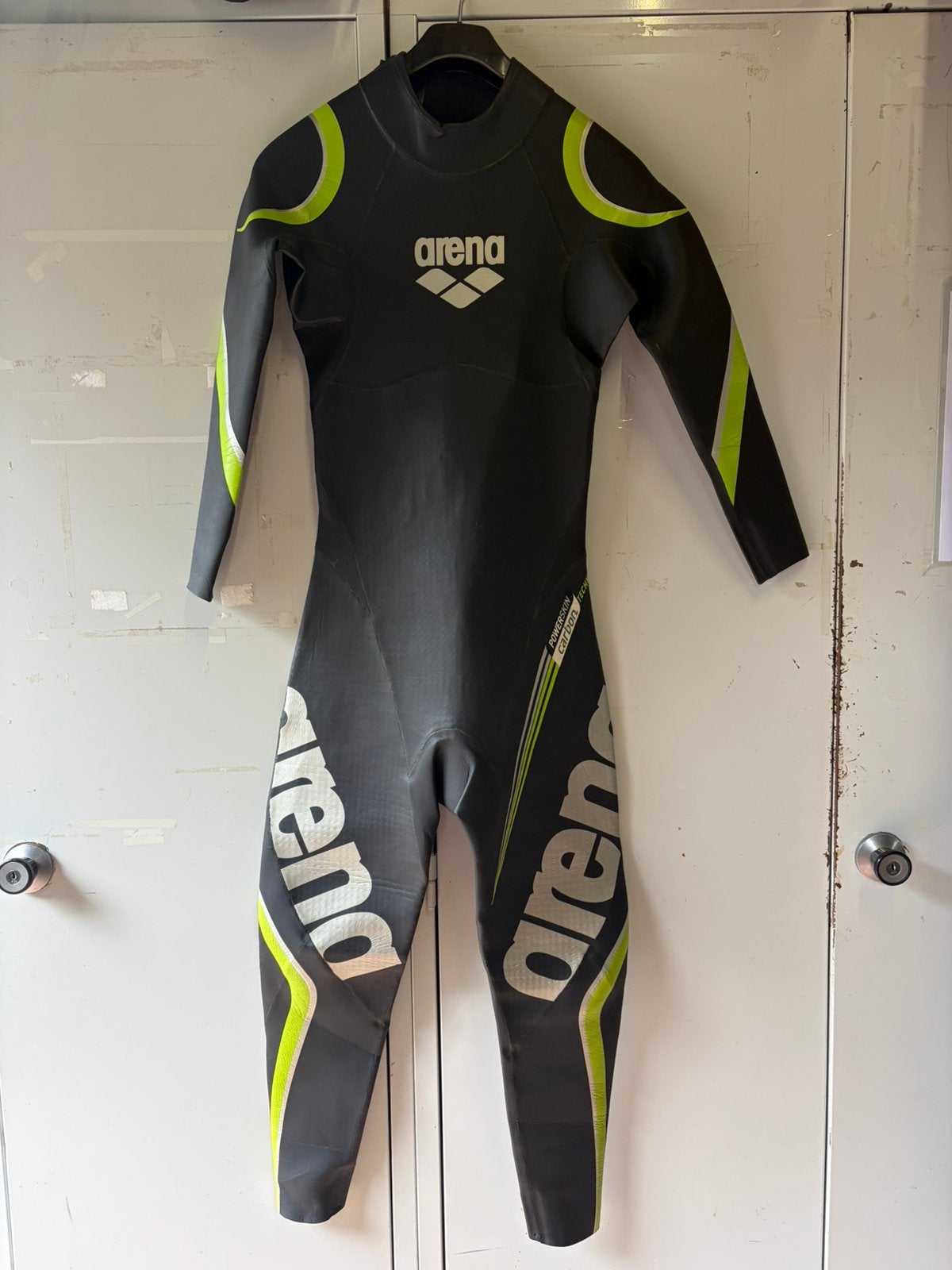 Arena powerskin carbon wetsuit dames L, Watersport en Boten, Watersportkleding, Ophalen, Gebruikt, Dame, Wetsuit