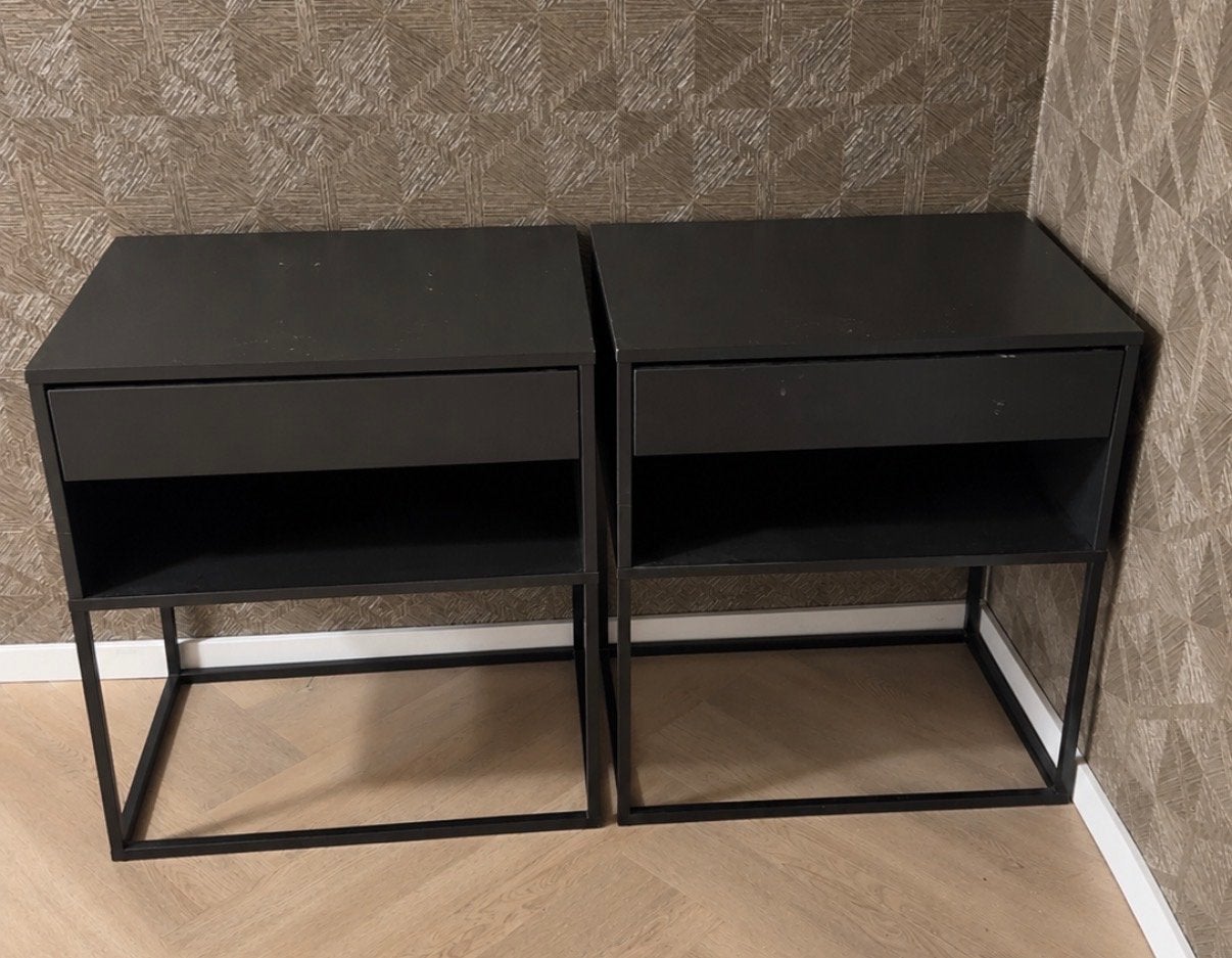 Set van 2 zwarte nachtkastjes met lade, Ophalen, Gebruikt, Metaal of Aluminium, 55 tot 70 cm