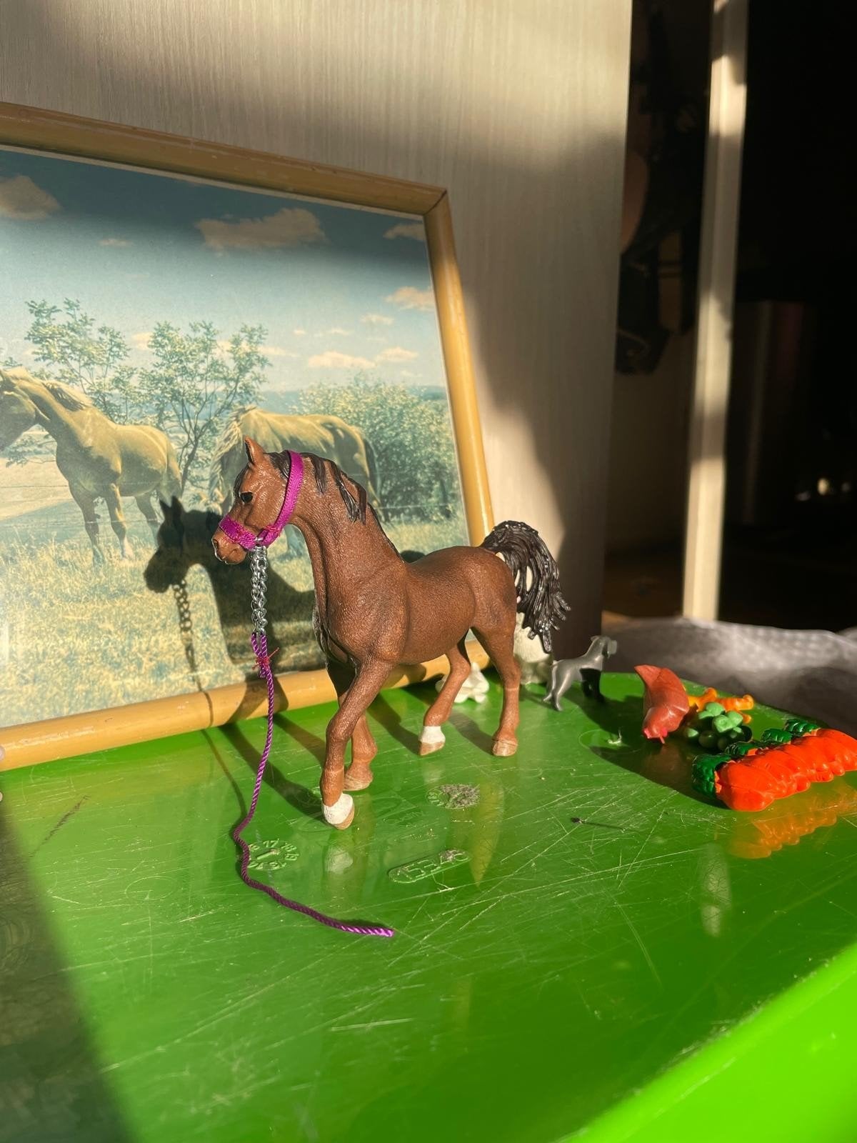 Schleich paard met halster en accessoires, Ophalen, Zo goed als nieuw