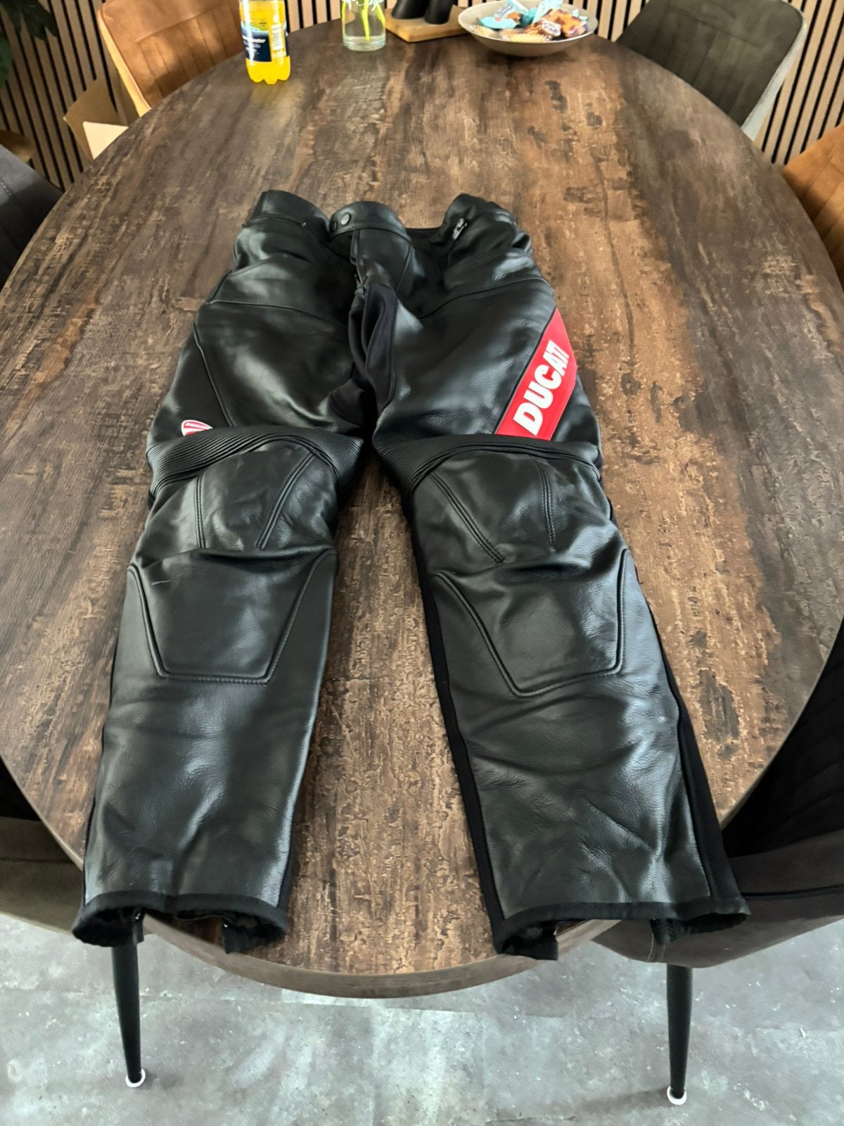 Ducati dainese leren broek nieuw, Motoren, Ophalen, Nieuw met kaartje, Broek | leer