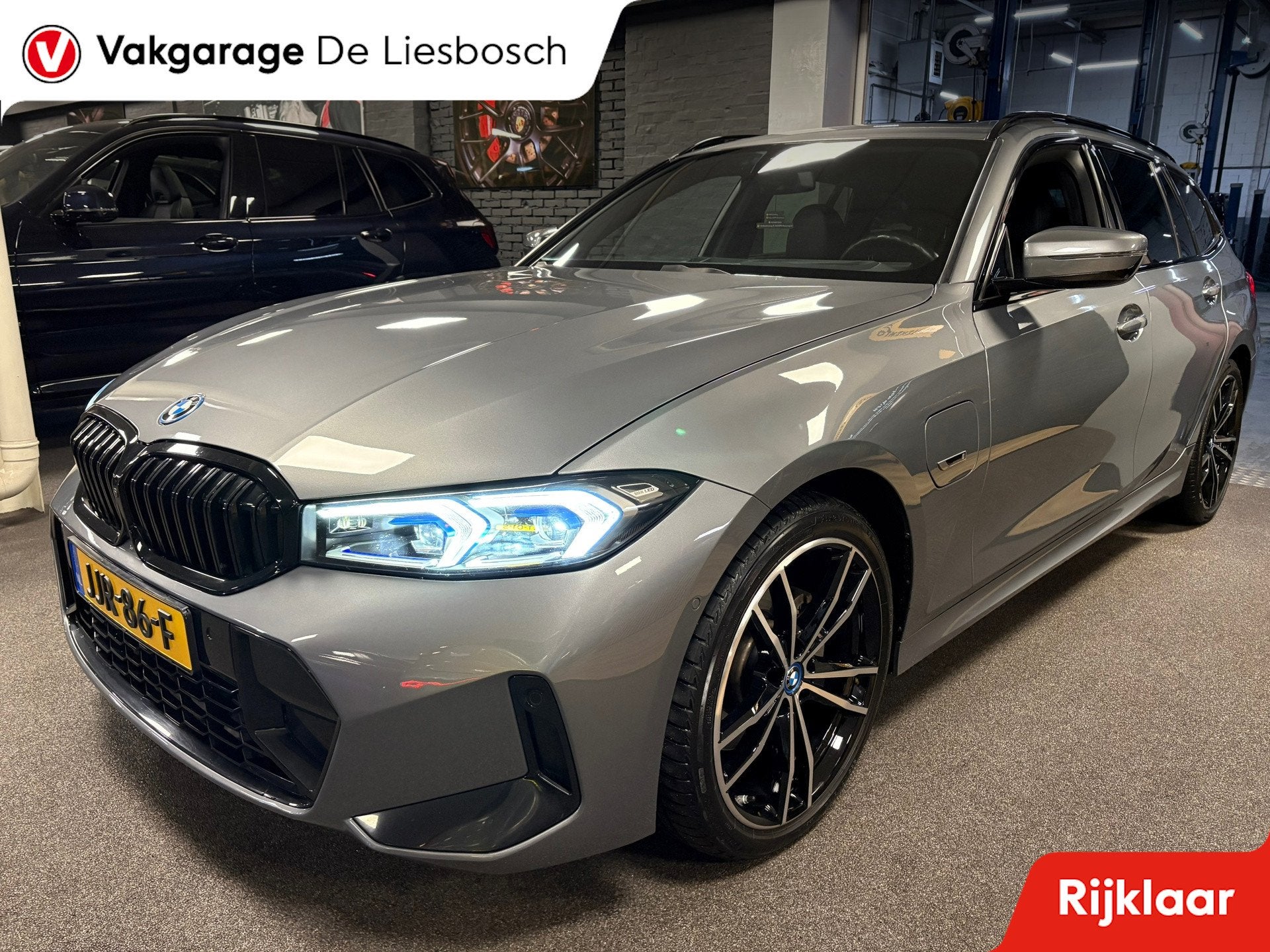 BMW 3-serie Touring 330e xDrive M-pakket facelift / Panorama, Auto's, Gebruikt, 4 cilinders, Plug-in hybride, Vierwielaandrijving